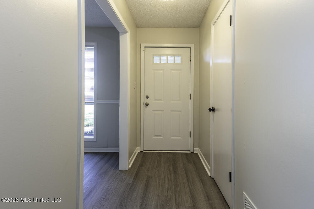5629 Ridgetop Drive Property Photo 4