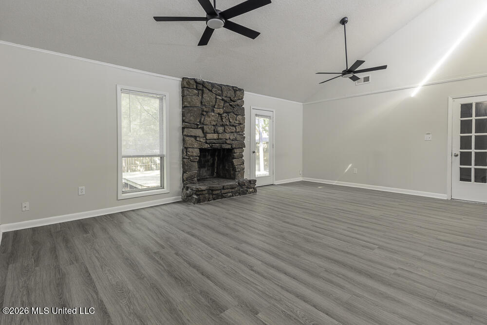5629 Ridgetop Drive Property Photo 6