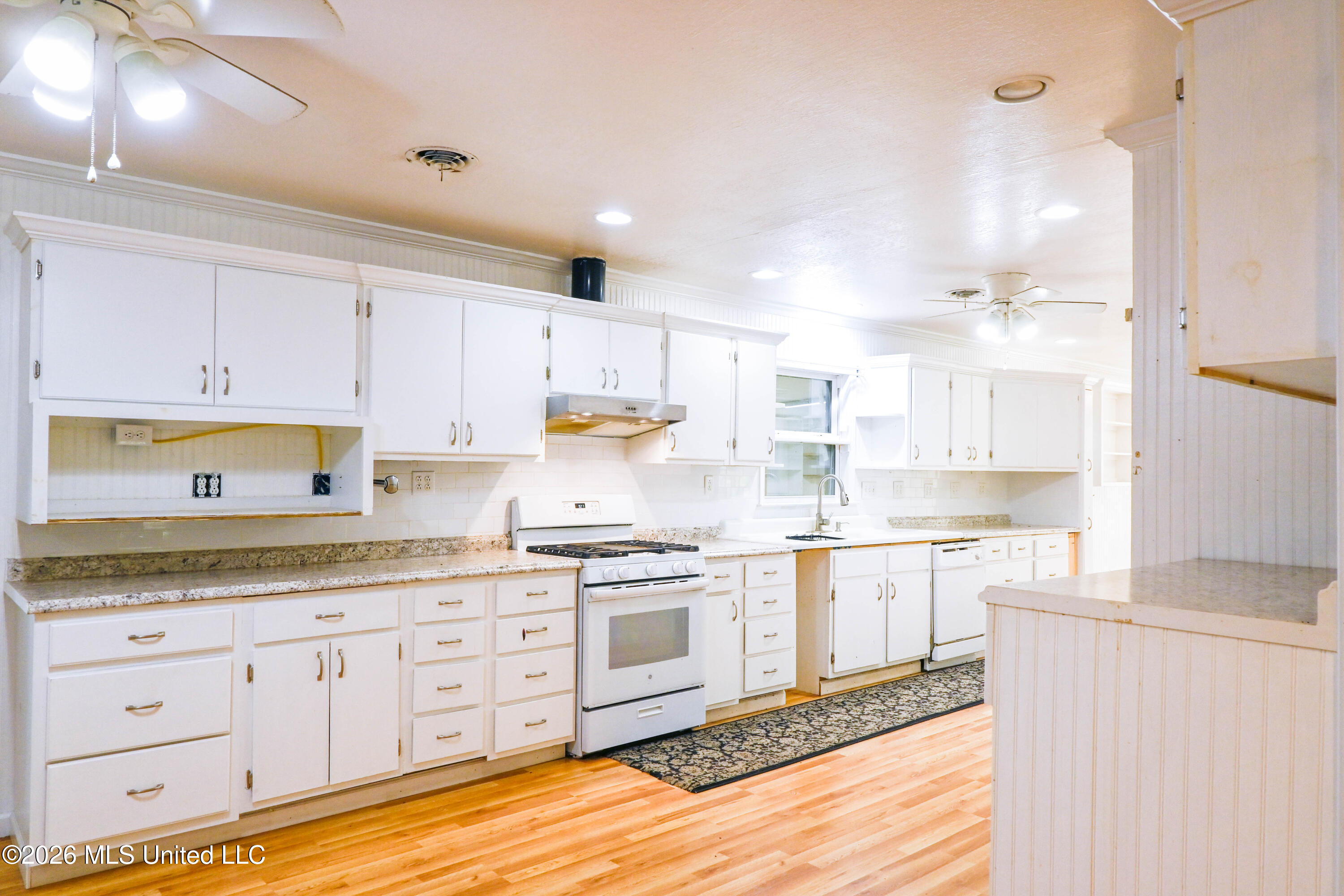 1300 Louisiana Avenue Property Photo 6