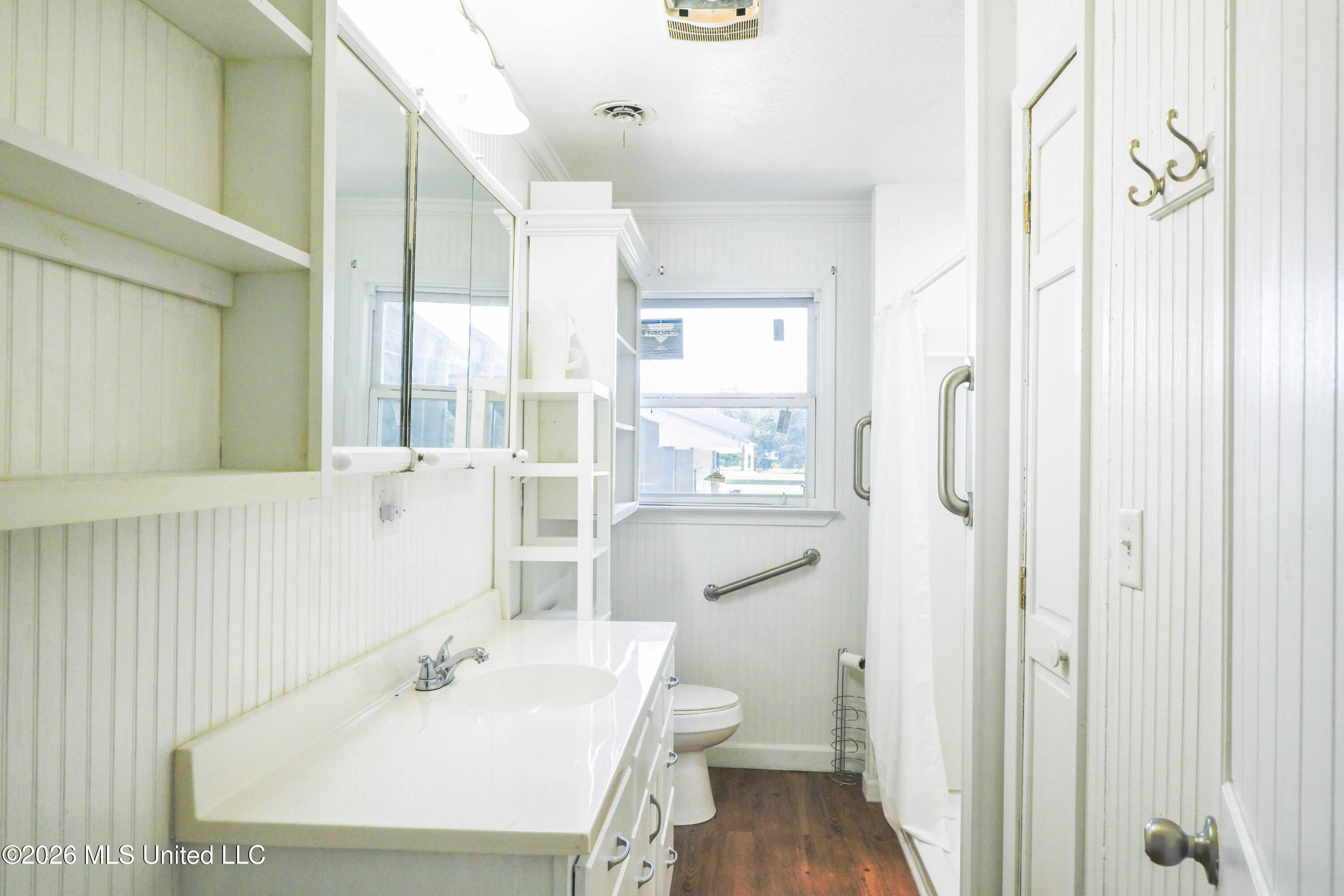 1300 Louisiana Avenue Property Photo 10