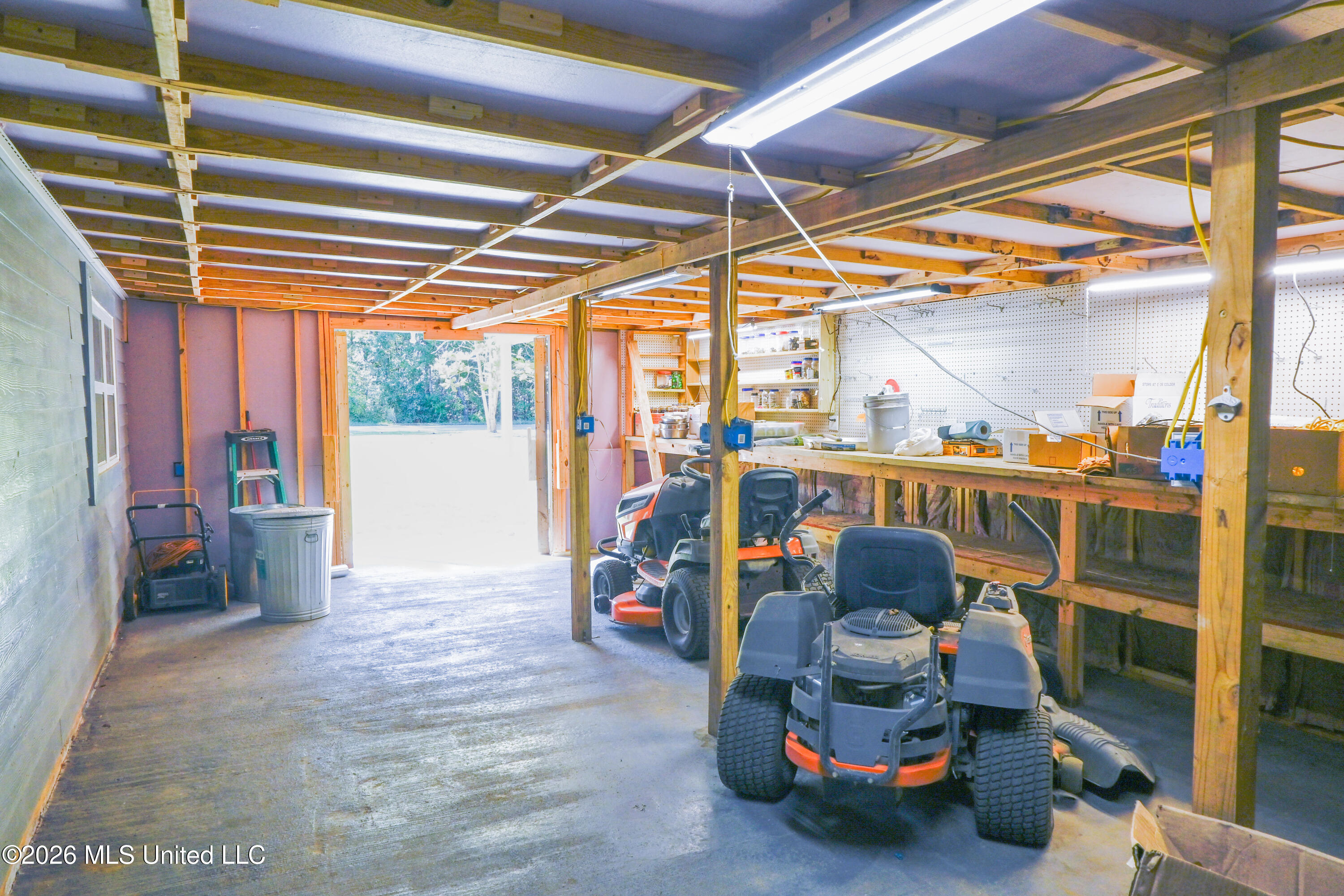 1300 Louisiana Avenue Property Photo 44