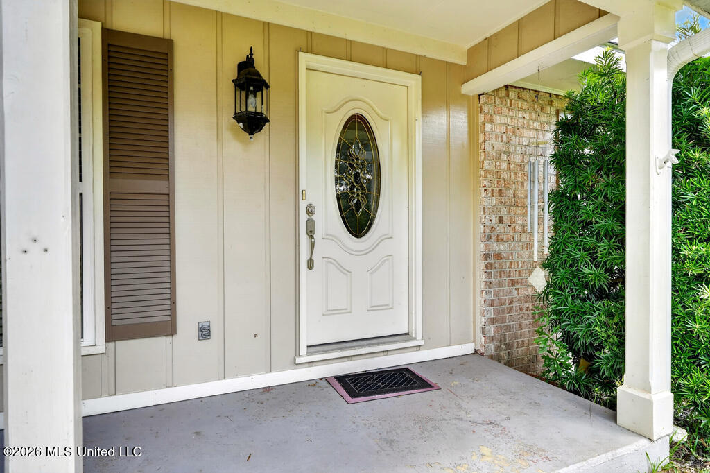 802 N Boley Drive Property Photo 1