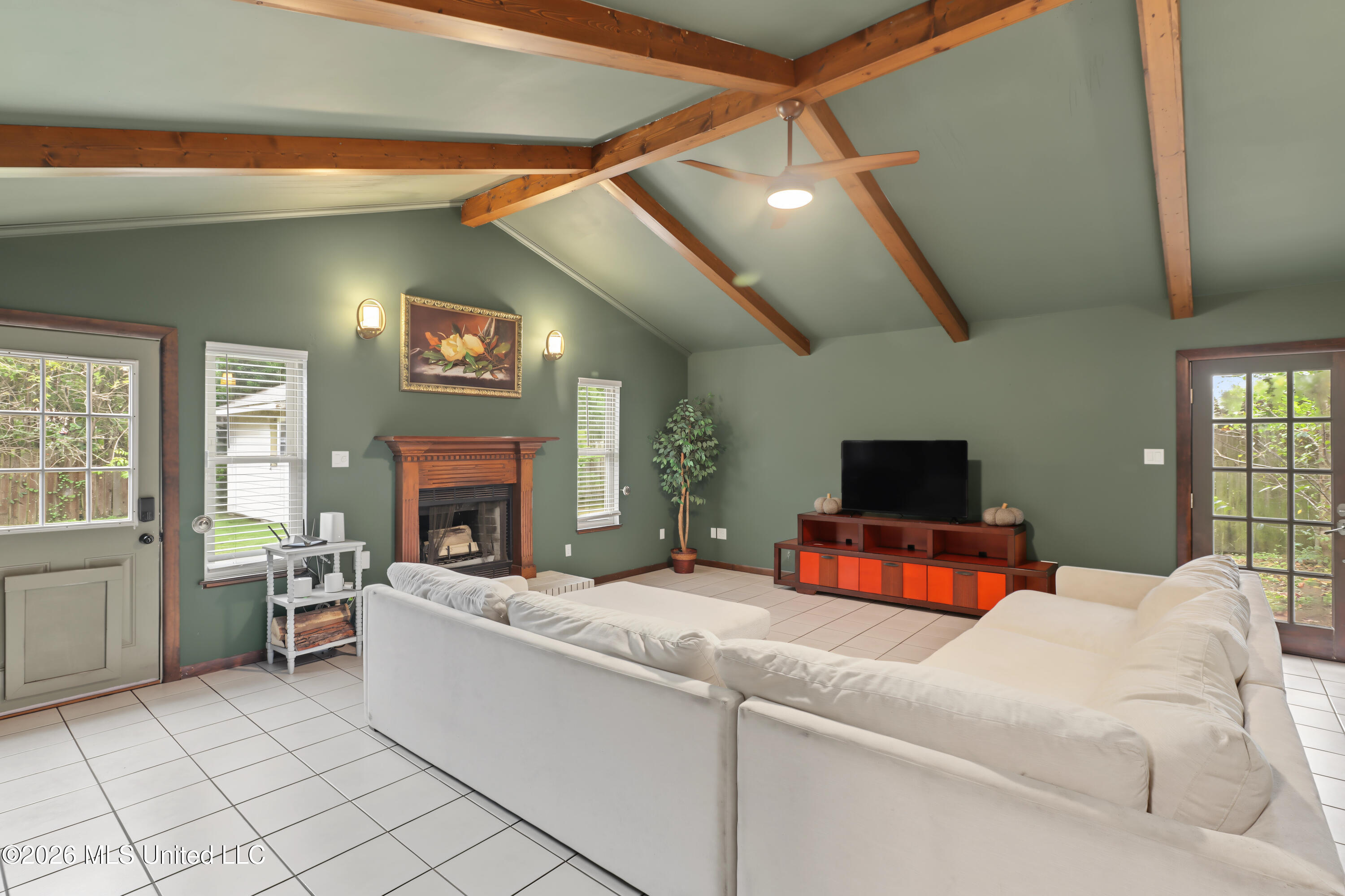2213 North Street Property Photo 6
