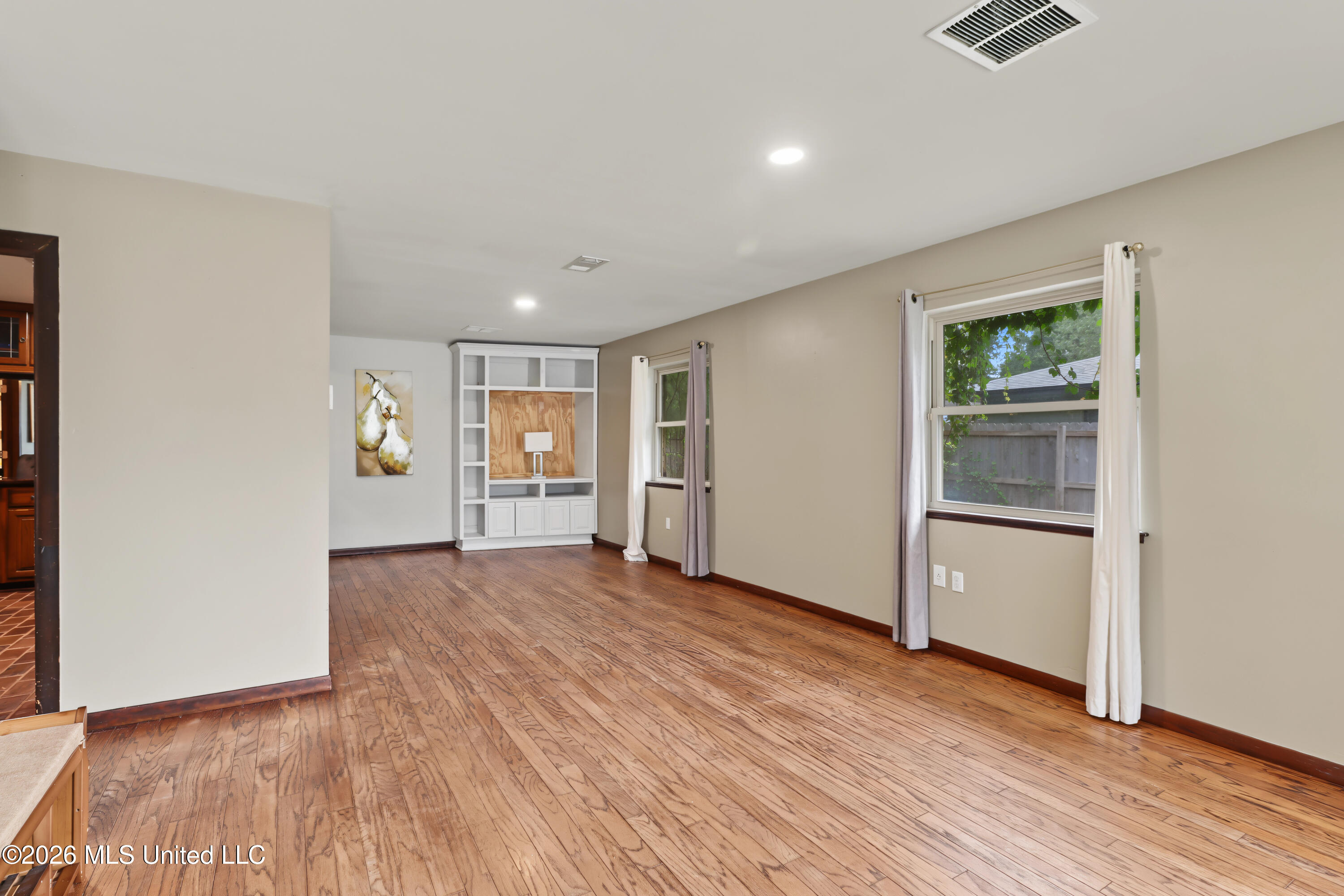 2213 North Street Property Photo 7