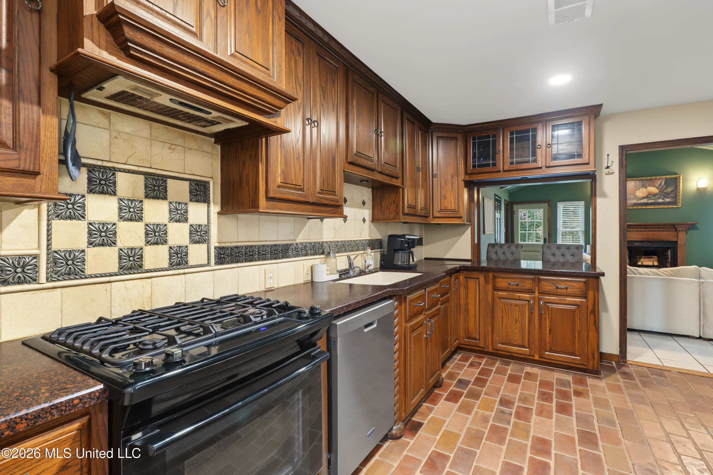 2213 North Street Property Photo 8