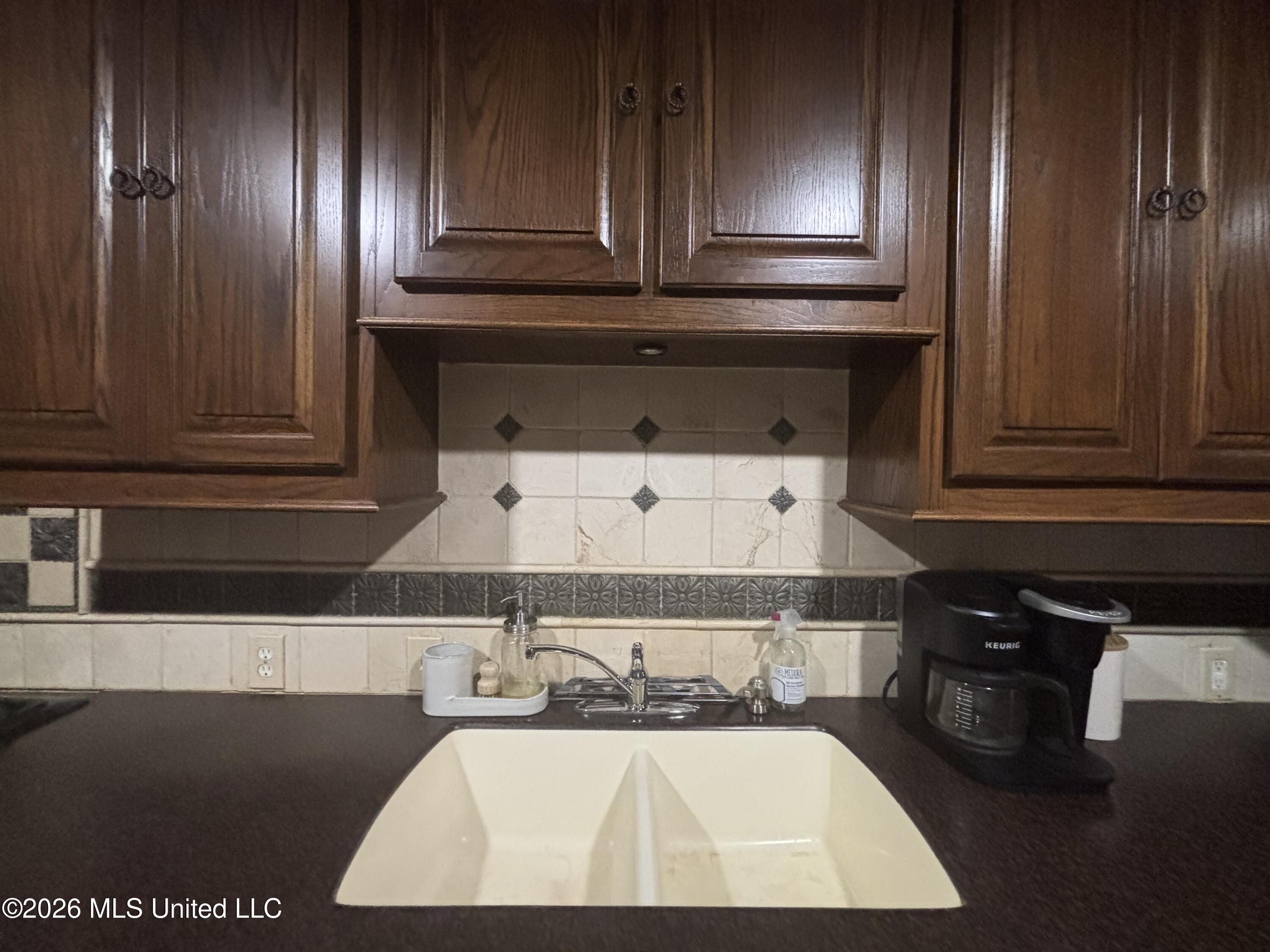 2213 North Street Property Photo 12