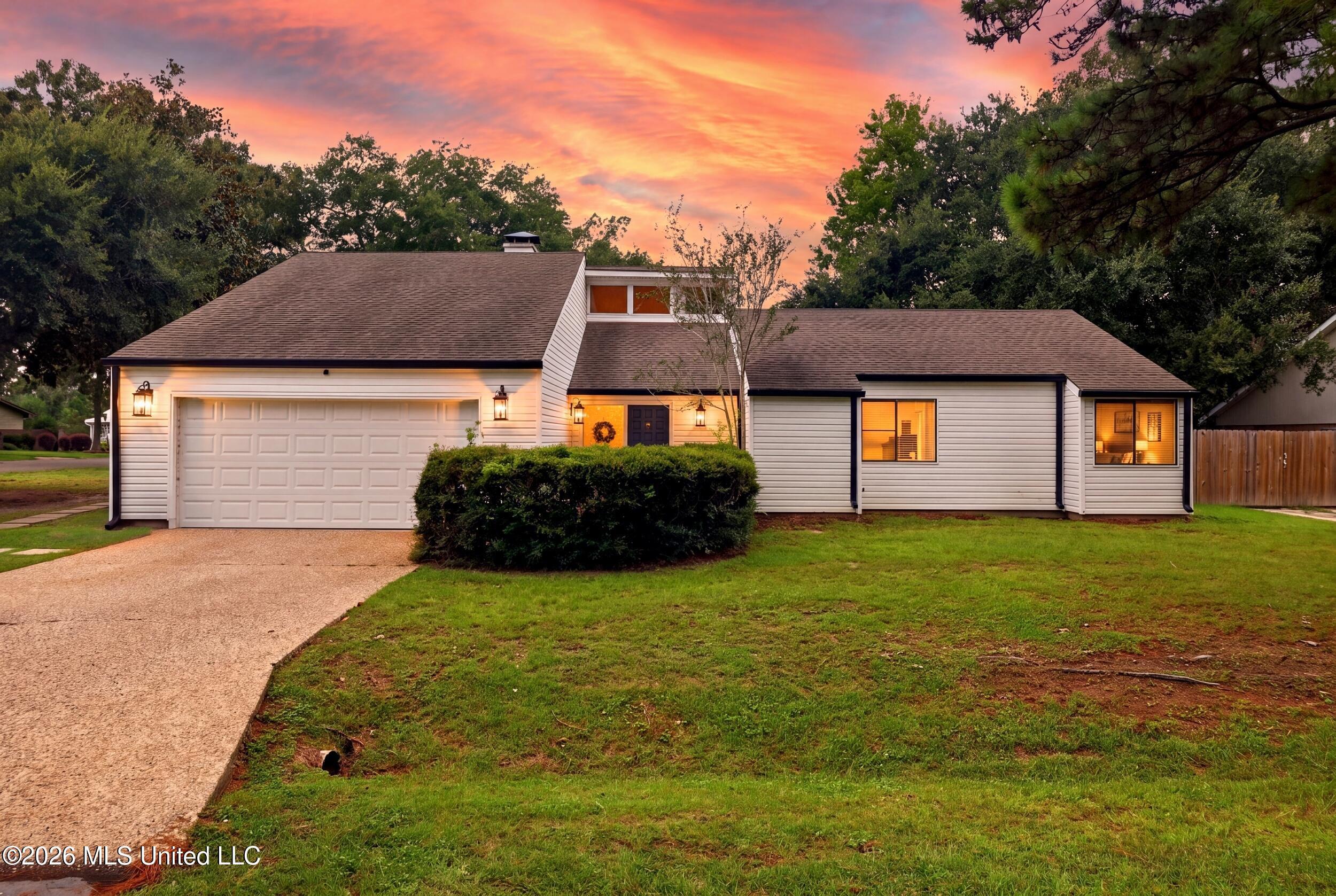 5420 E Diamondhead Drive Property Photo 1