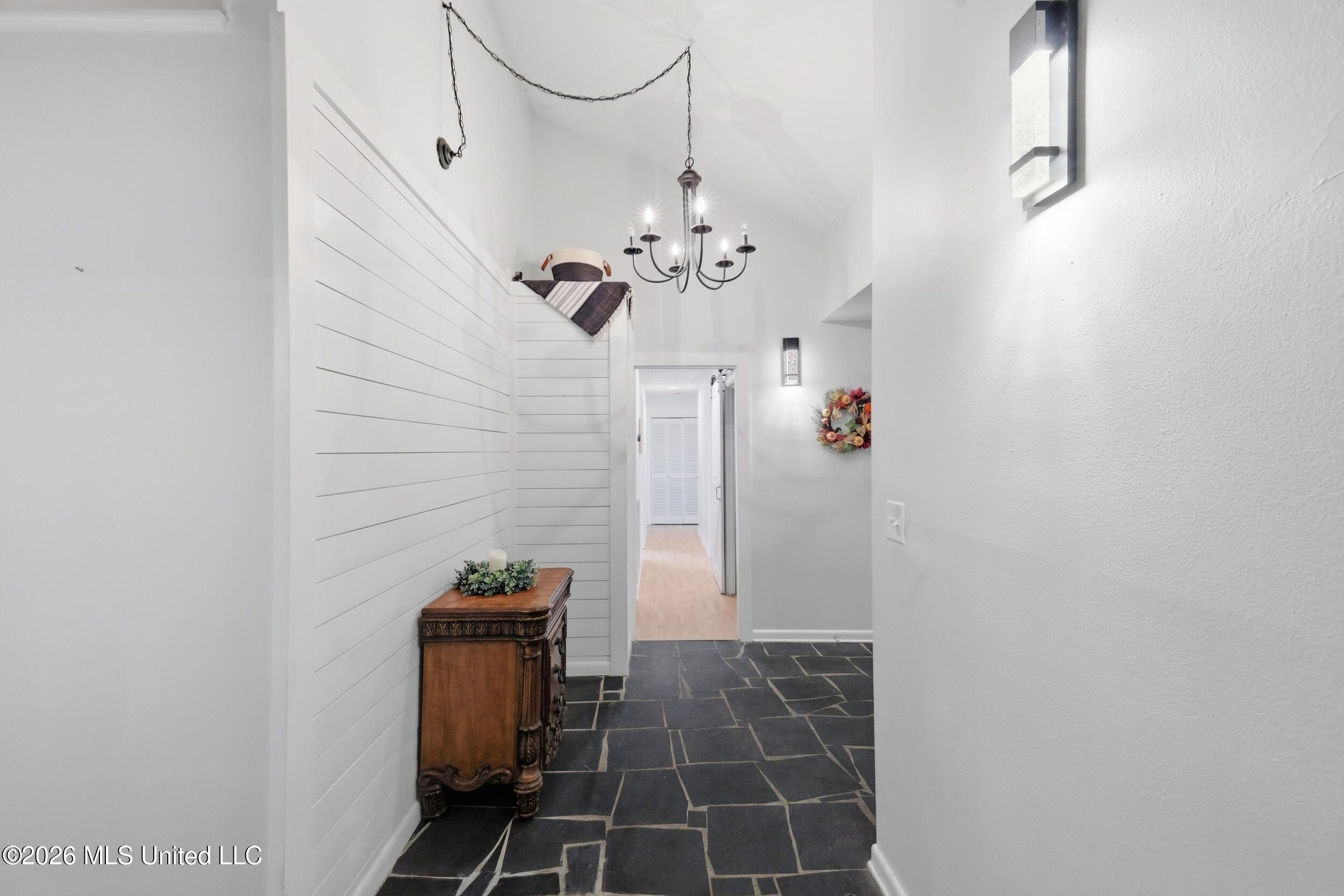5420 E Diamondhead Drive Property Photo 10
