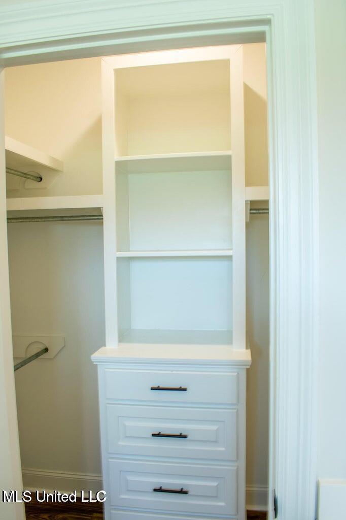 231 Buttonwood Lane Property Photo 15