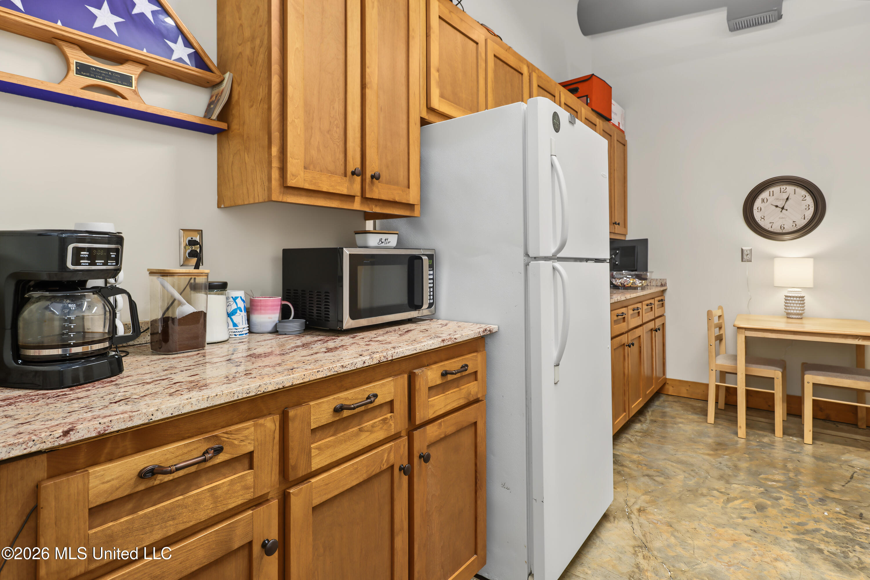 15506 Lemoyne Boulevard Property Photo 11
