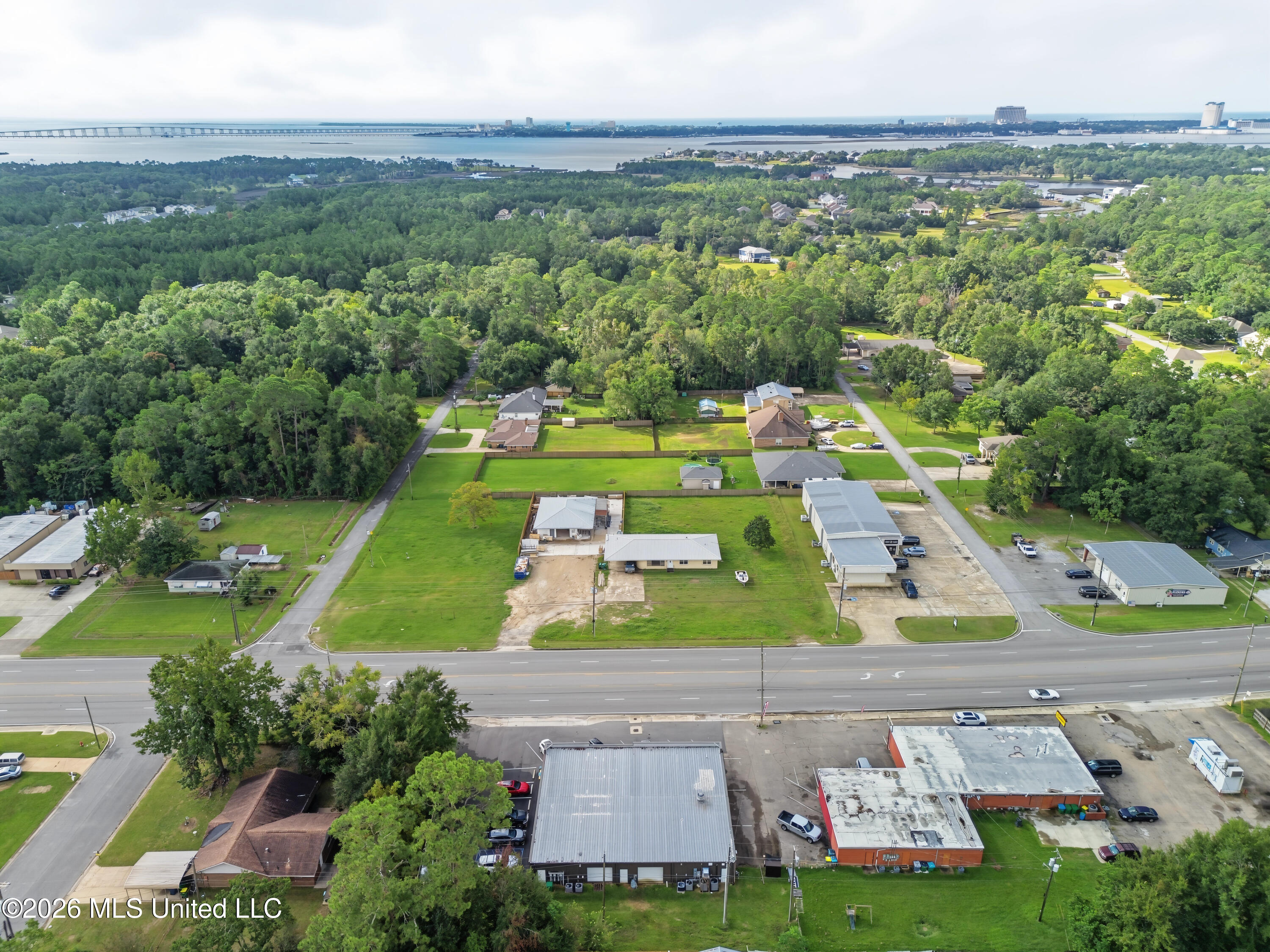 15506 Lemoyne Boulevard Property Photo 18