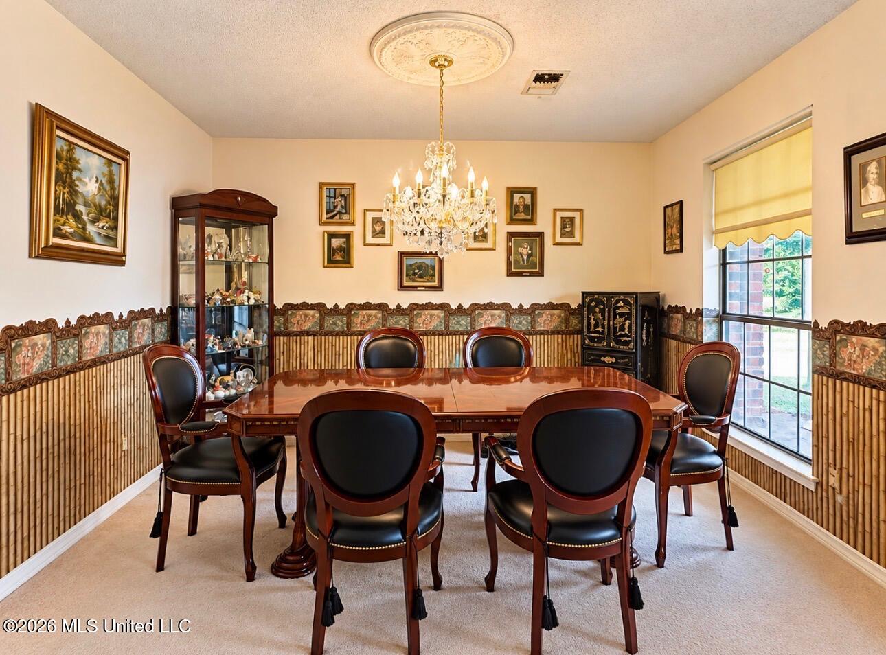 615 E Lakeshore Drive Property Photo 6