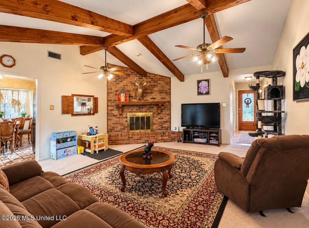 615 E Lakeshore Drive Property Photo 7