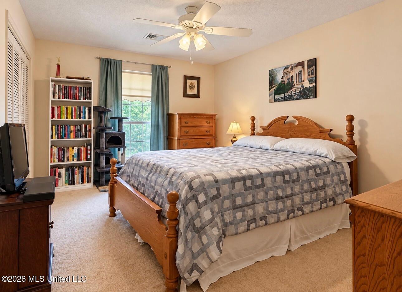 615 E Lakeshore Drive Property Photo 8