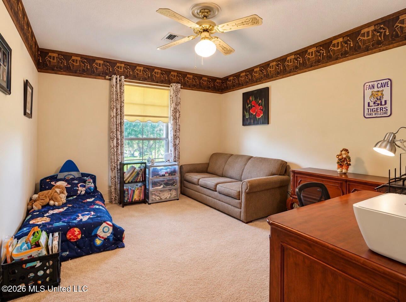 615 E Lakeshore Drive Property Photo 10
