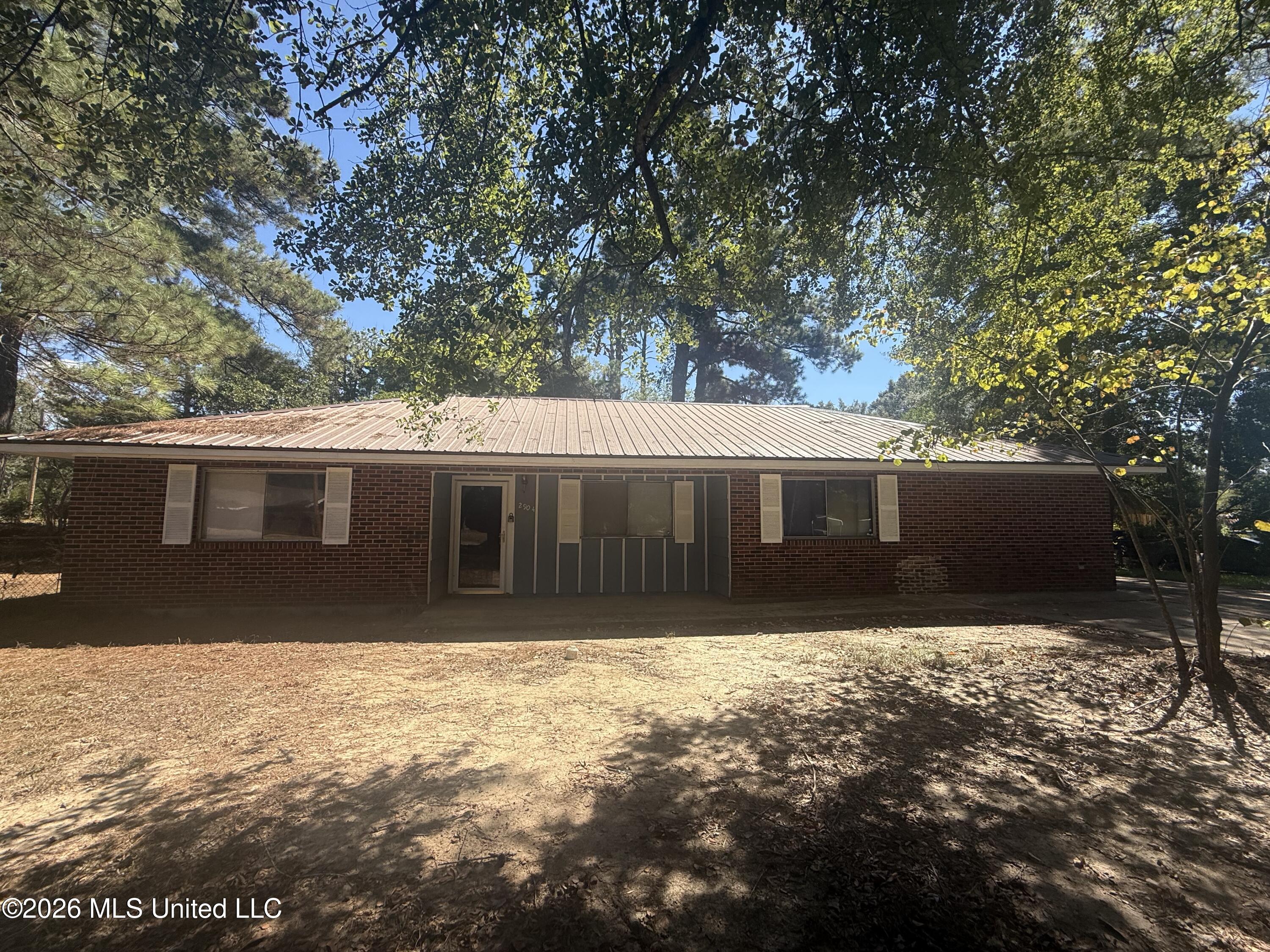2904 Marwood Drive Property Photo 1