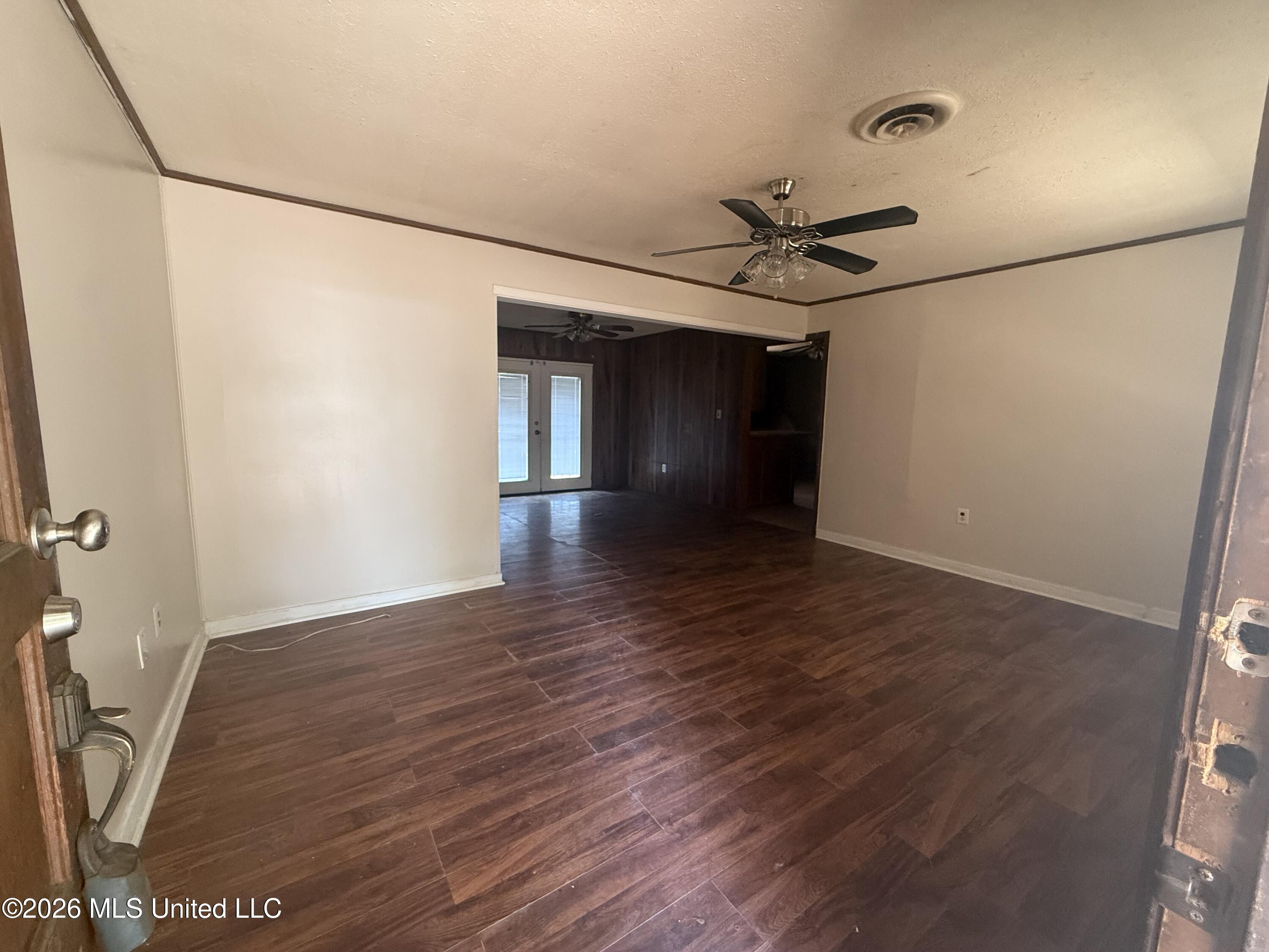2904 Marwood Drive Property Photo 6