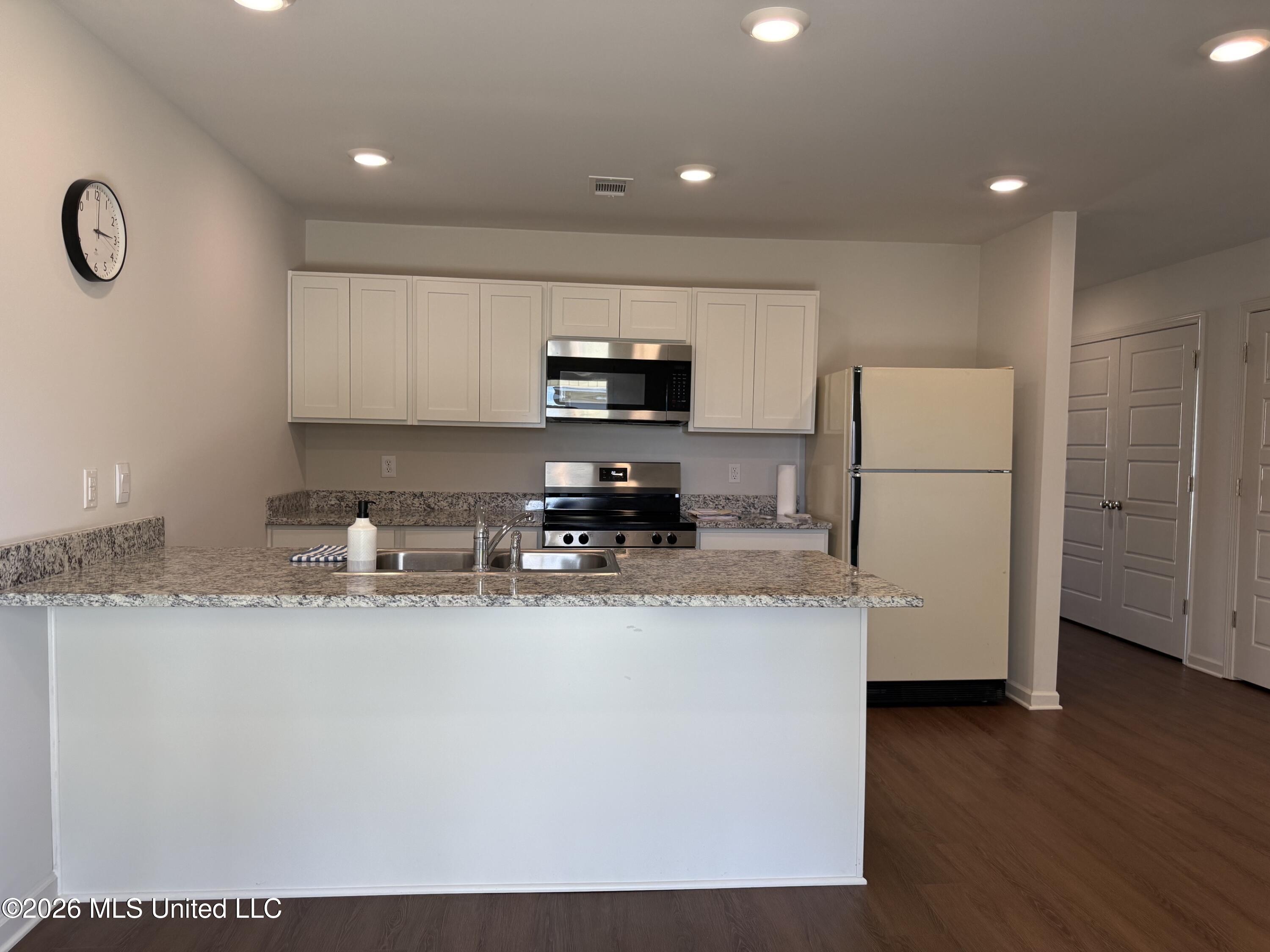 126 Cedar Ridge Boulevard Property Photo 10