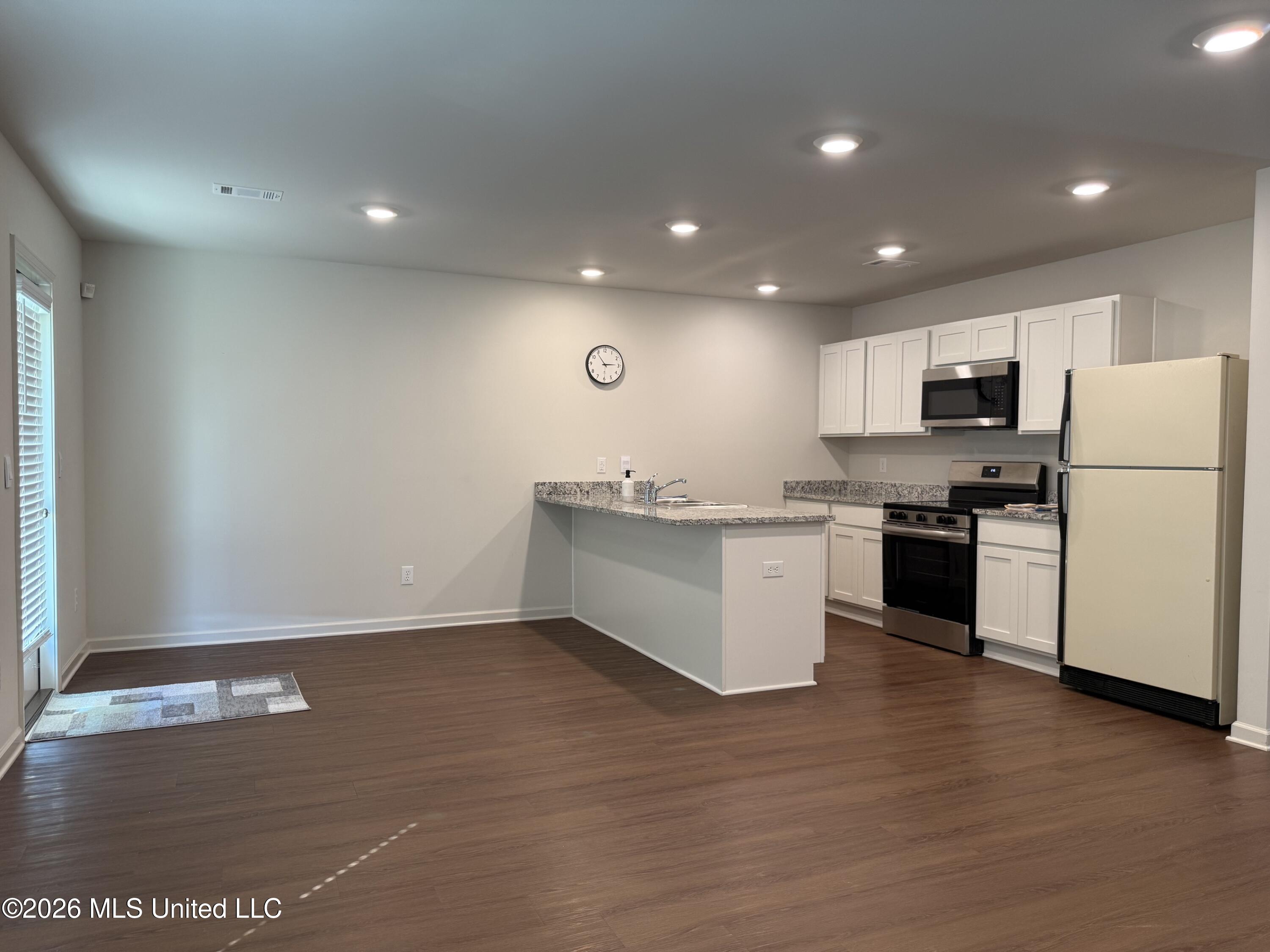 126 Cedar Ridge Boulevard Property Photo 11