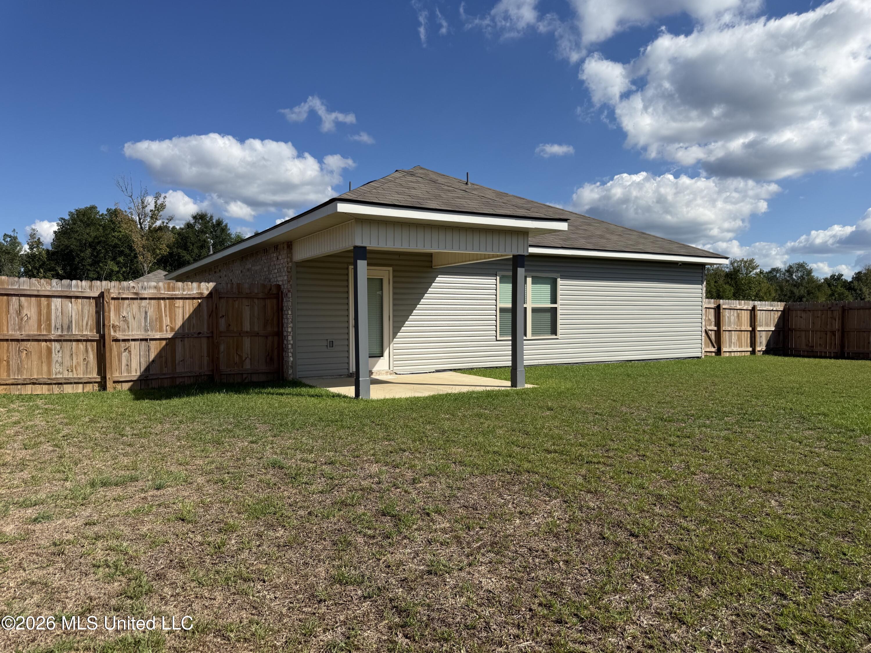 126 Cedar Ridge Boulevard Property Photo 15