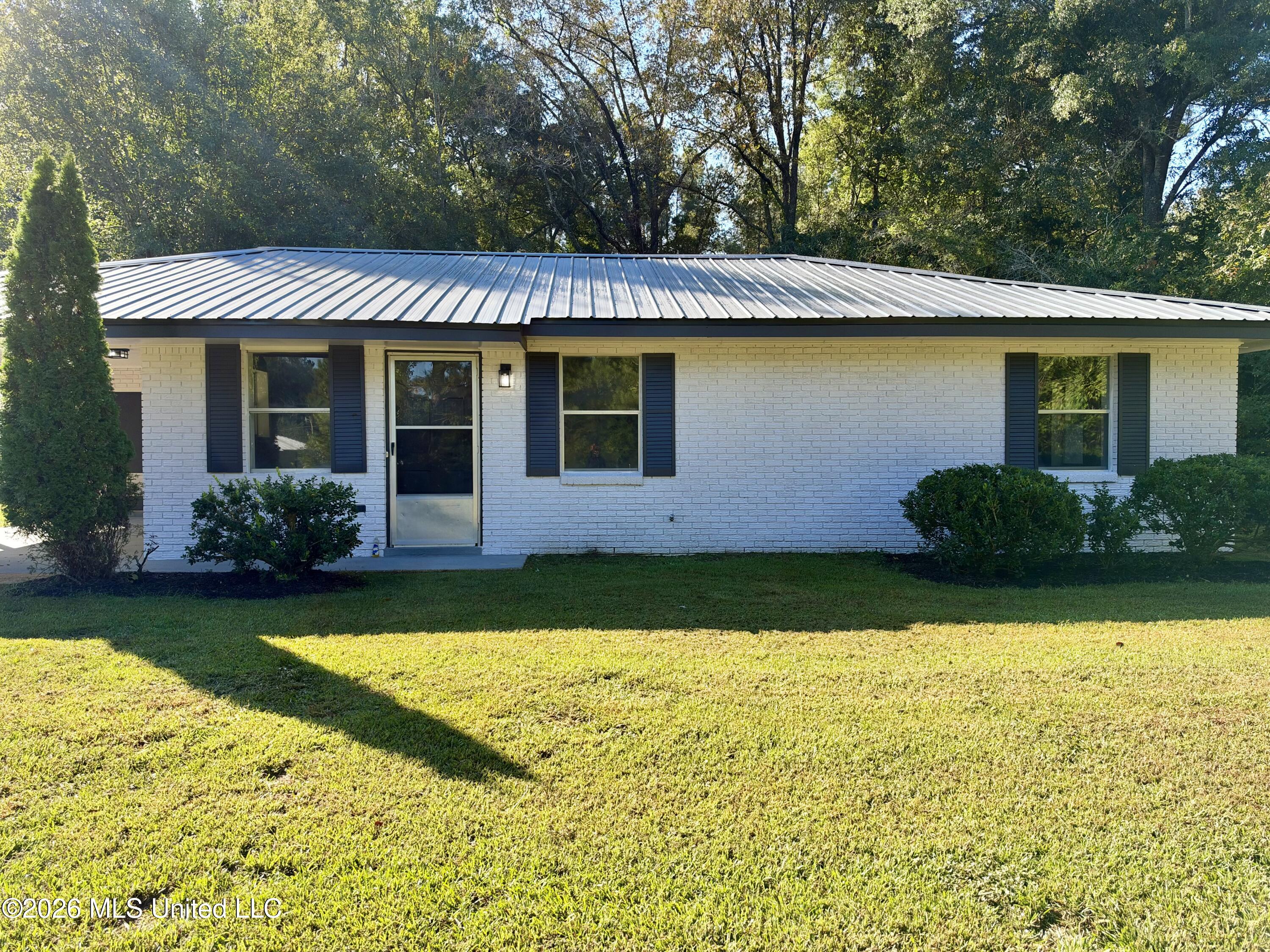 45 Delta Drive Property Photo 2