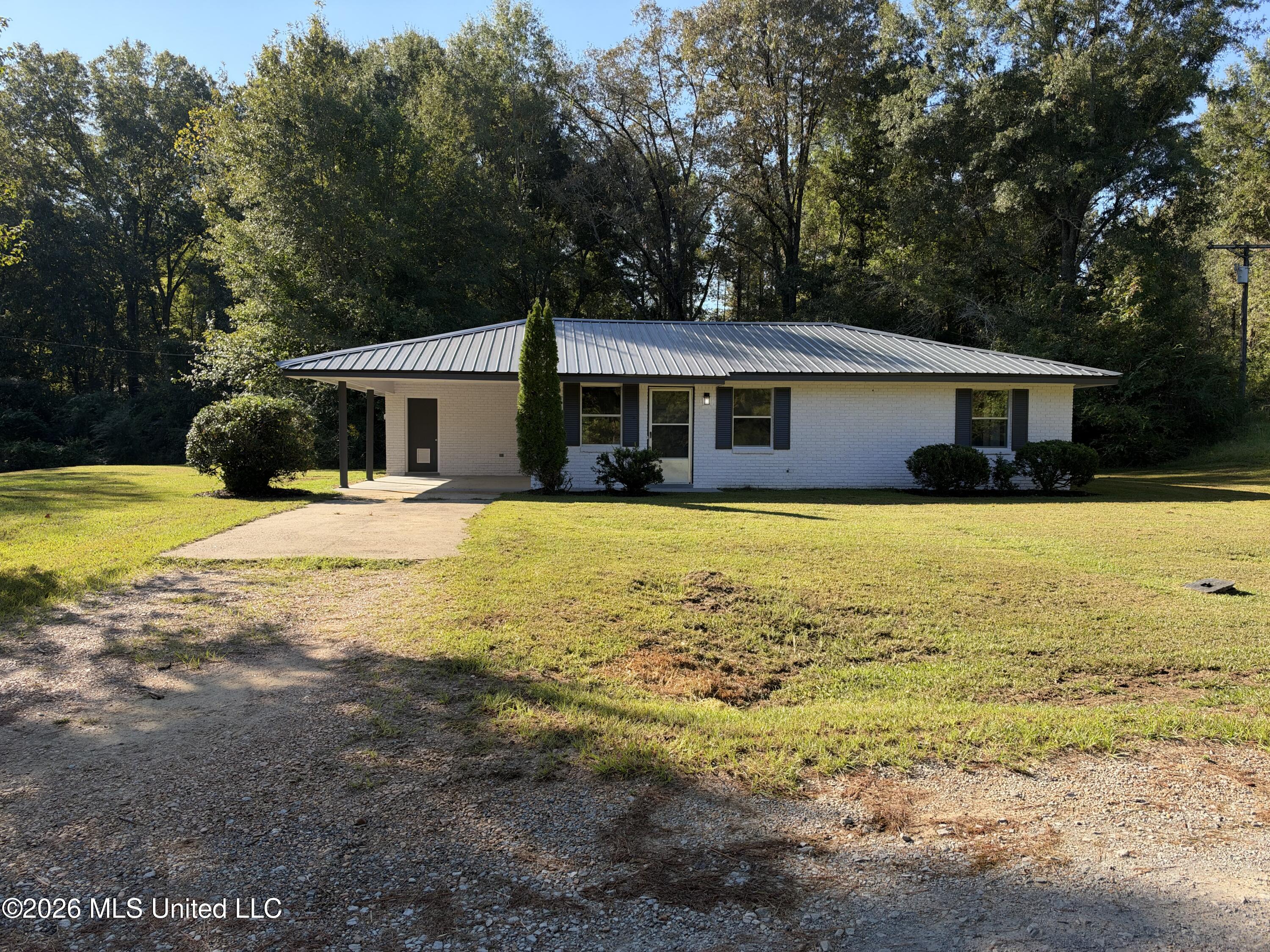 45 Delta Drive Property Photo 3