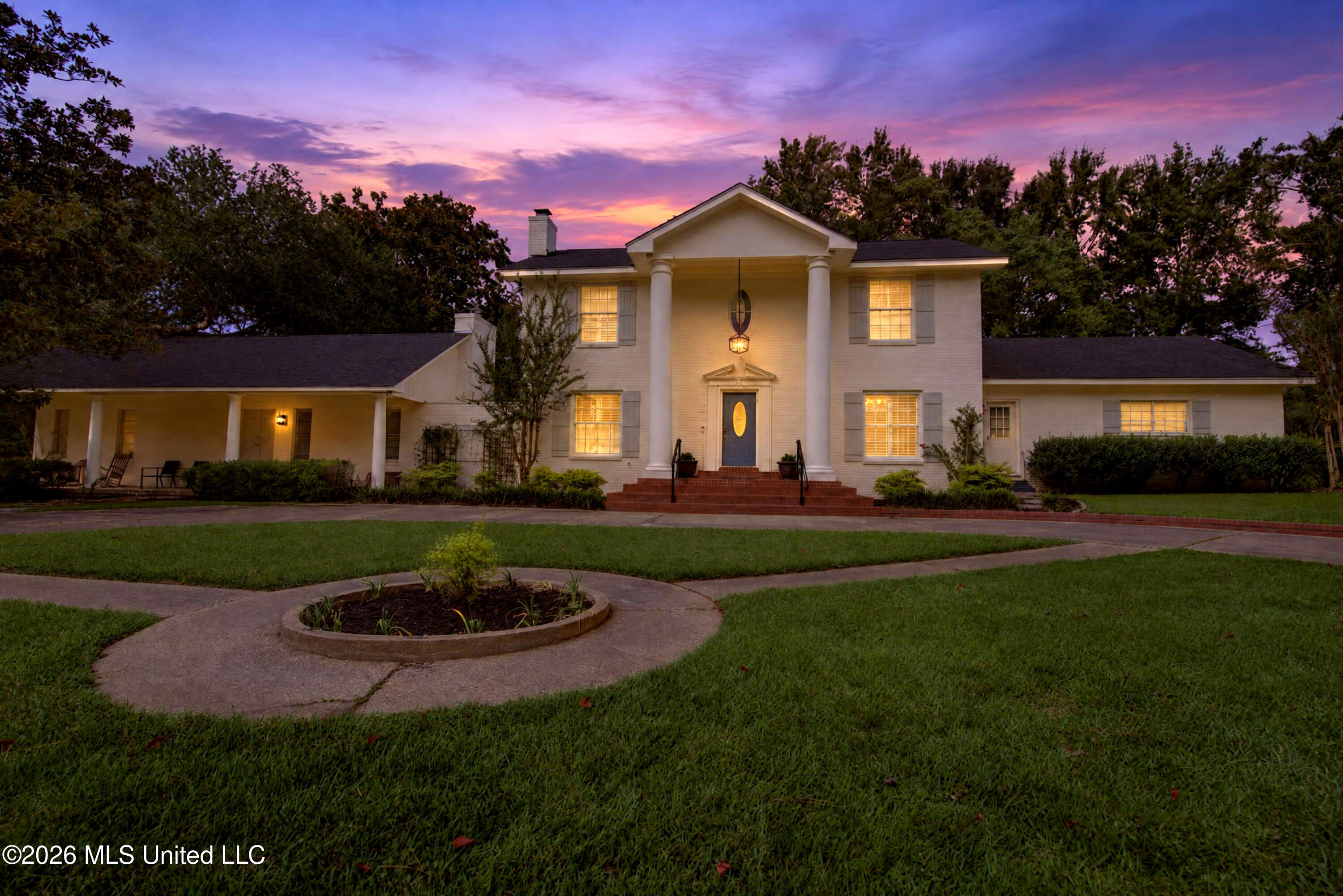 5817 Shore Drive Property Photo 3