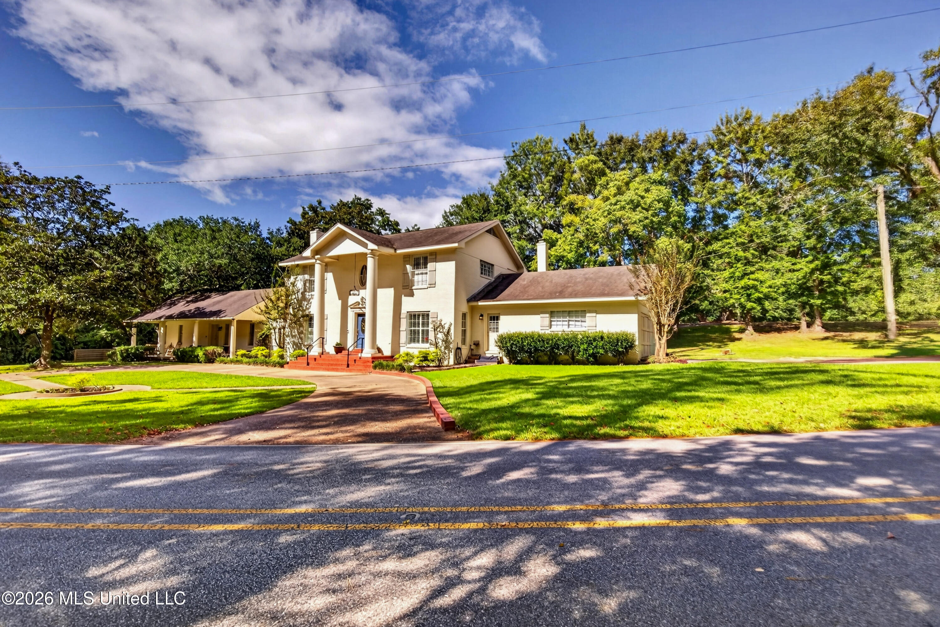5817 Shore Drive Property Photo 5