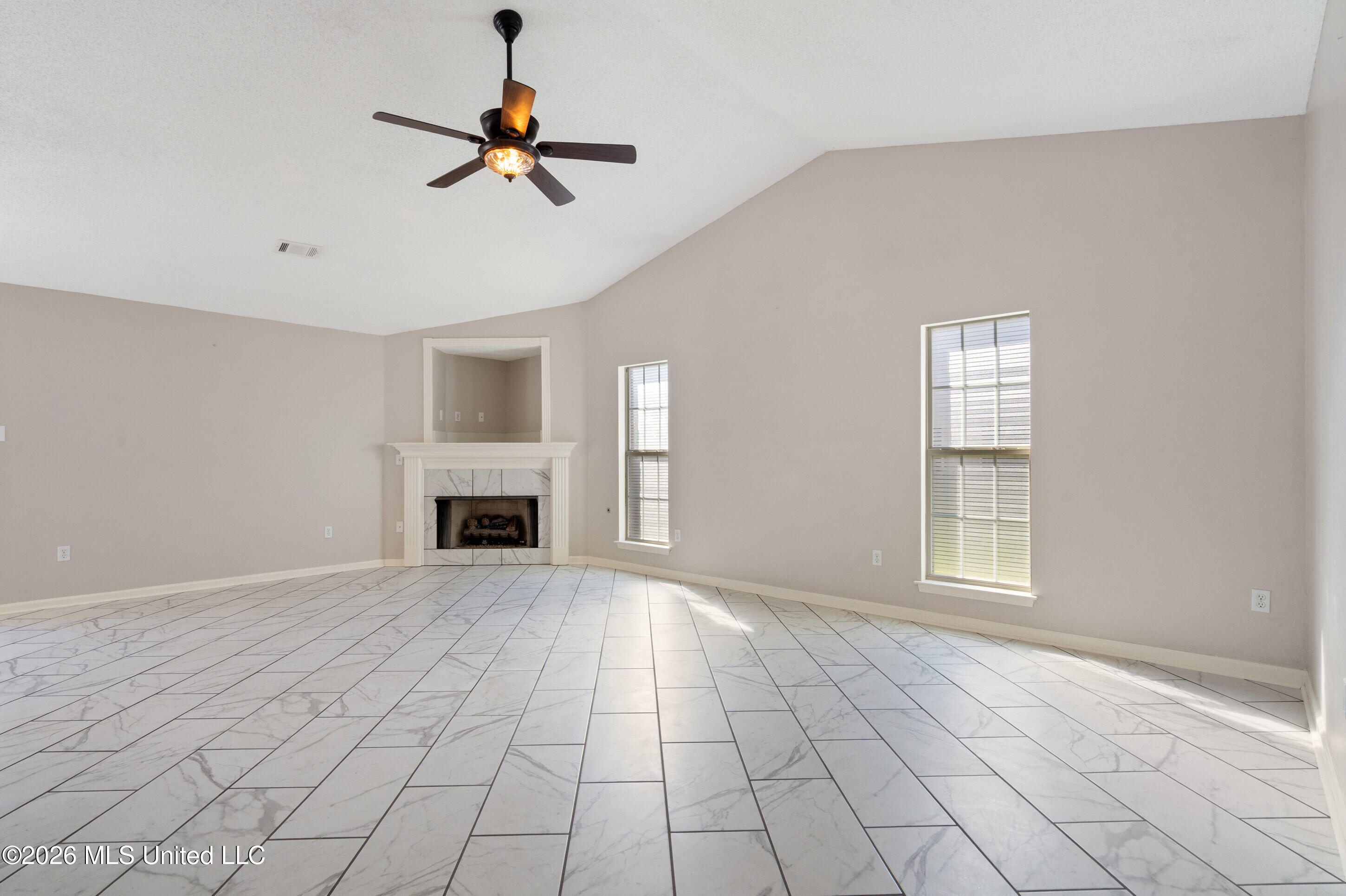 831 Lakemont Drive Property Photo 5