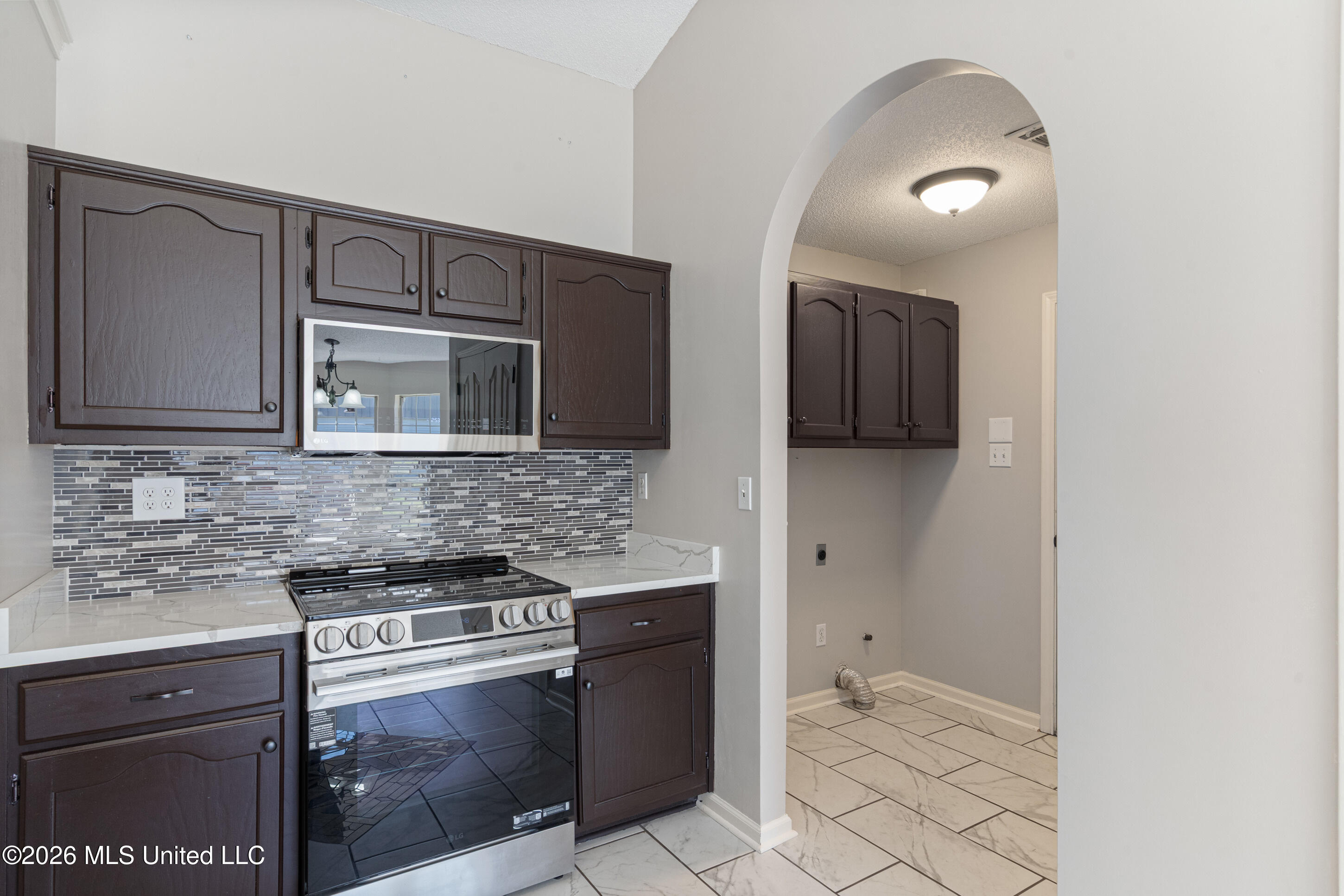 831 Lakemont Drive Property Photo 12