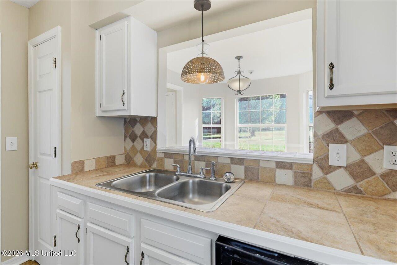 3687 Flynn Drive Property Photo 3