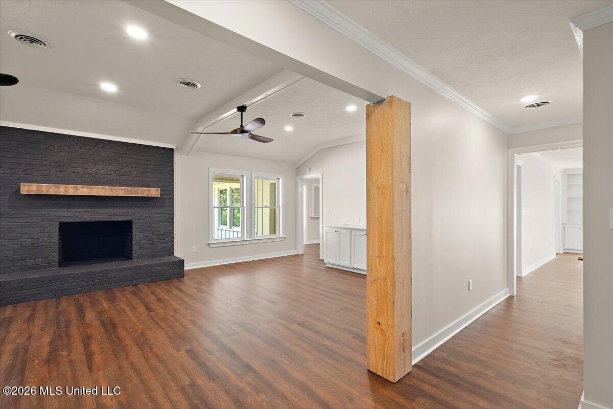 101 Susan Circle Property Photo 4