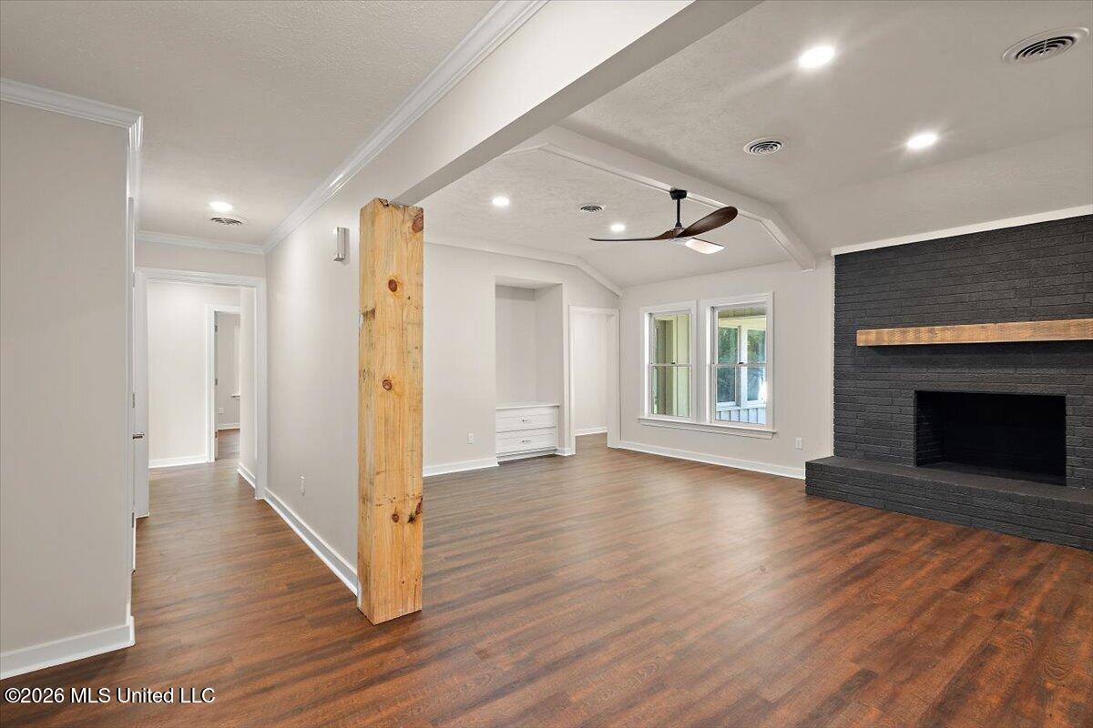 101 Susan Circle Property Photo 5