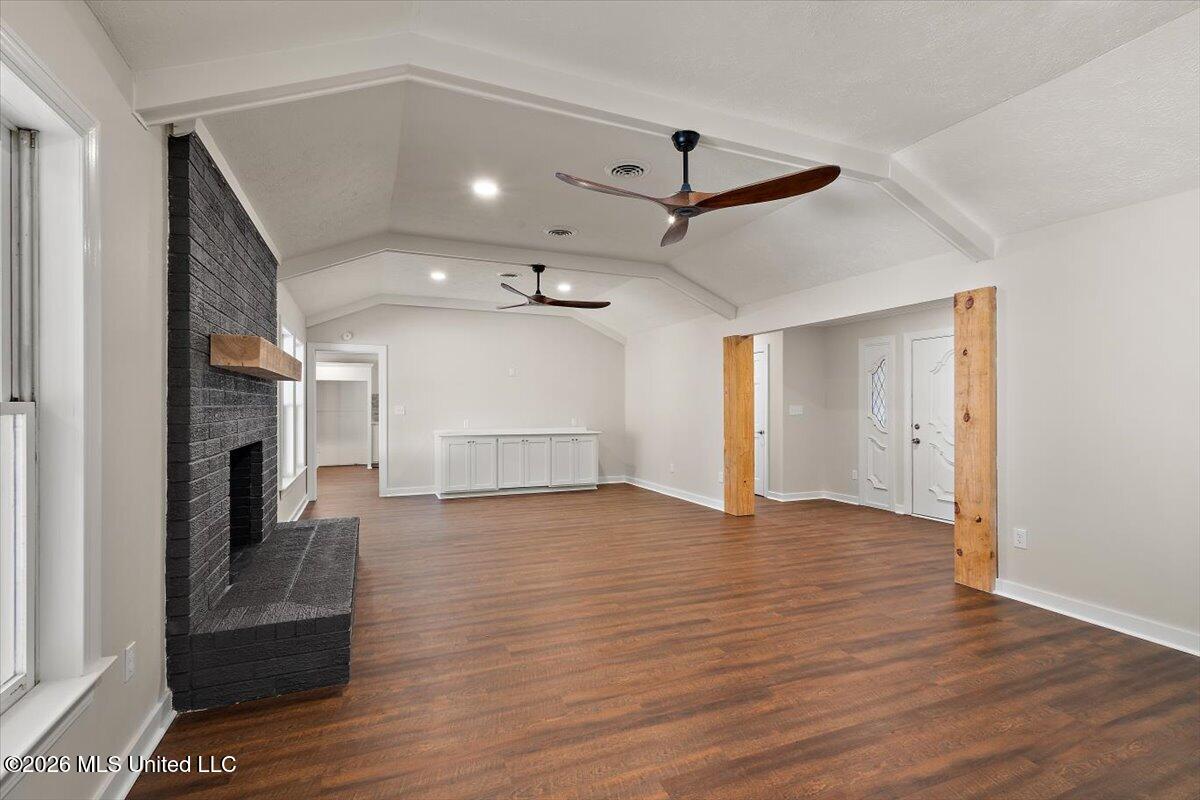 101 Susan Circle Property Photo 6