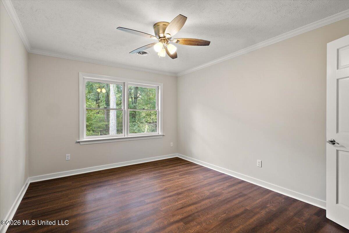 101 Susan Circle Property Photo 35