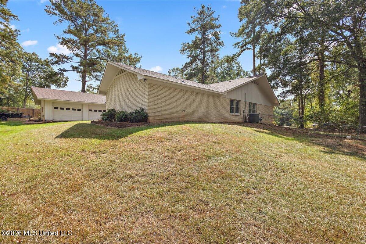 101 Susan Circle Property Photo 40