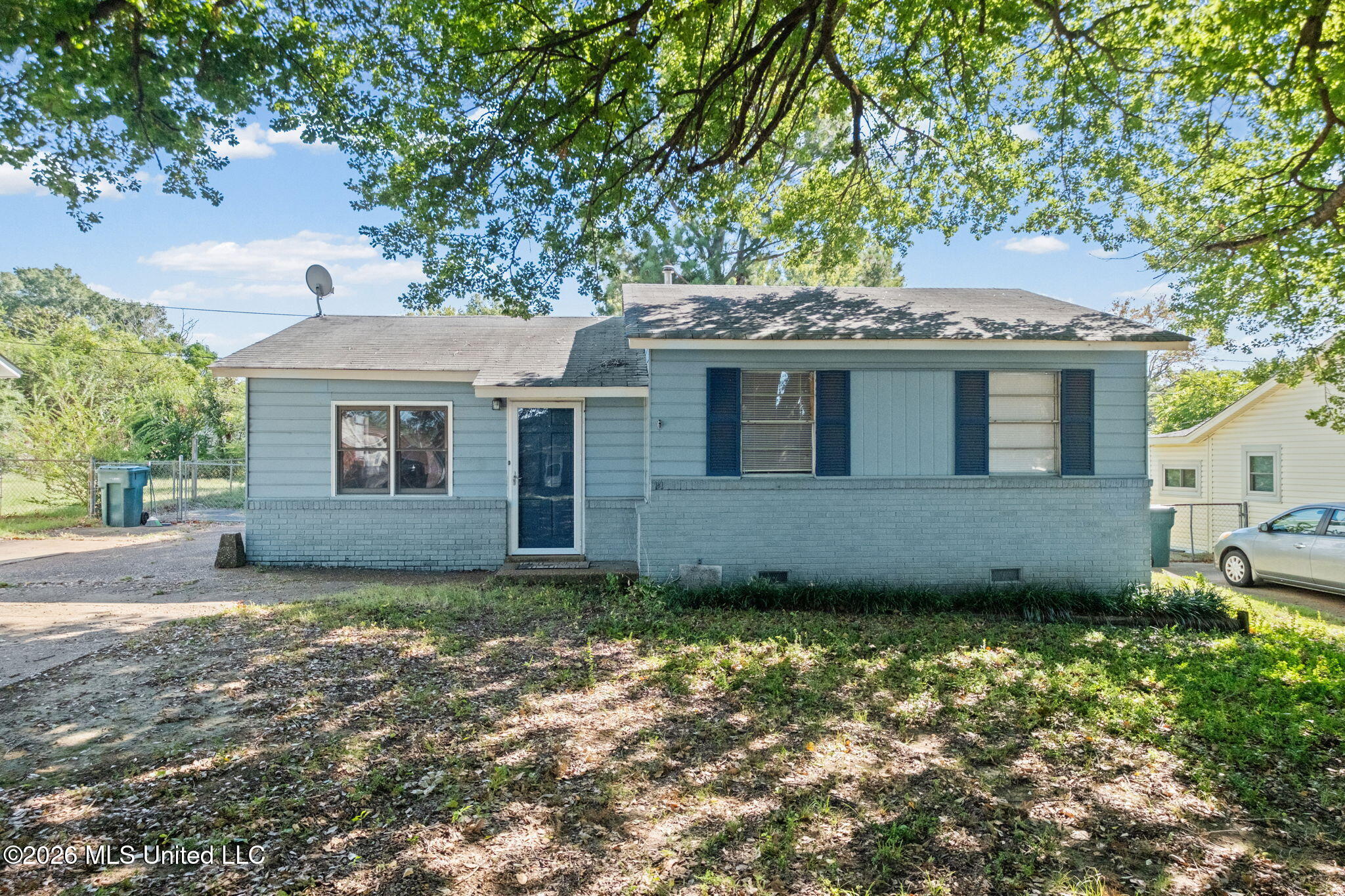 1633 Whitehead Drive Property Photo 1