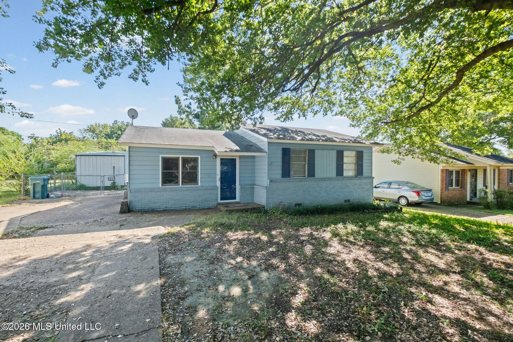 1633 Whitehead Drive Property Photo 2