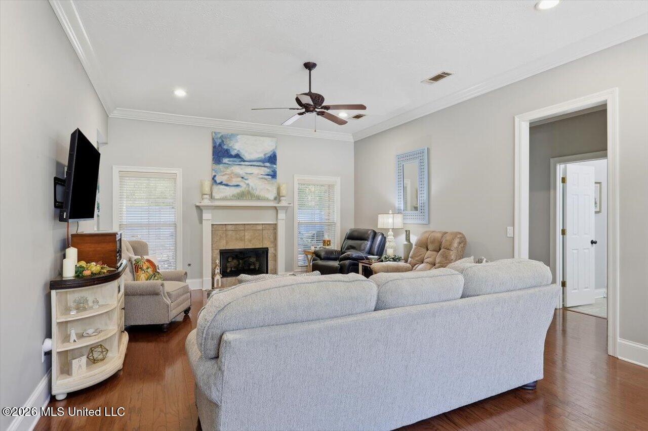 106 Mulberry Way Property Photo 6