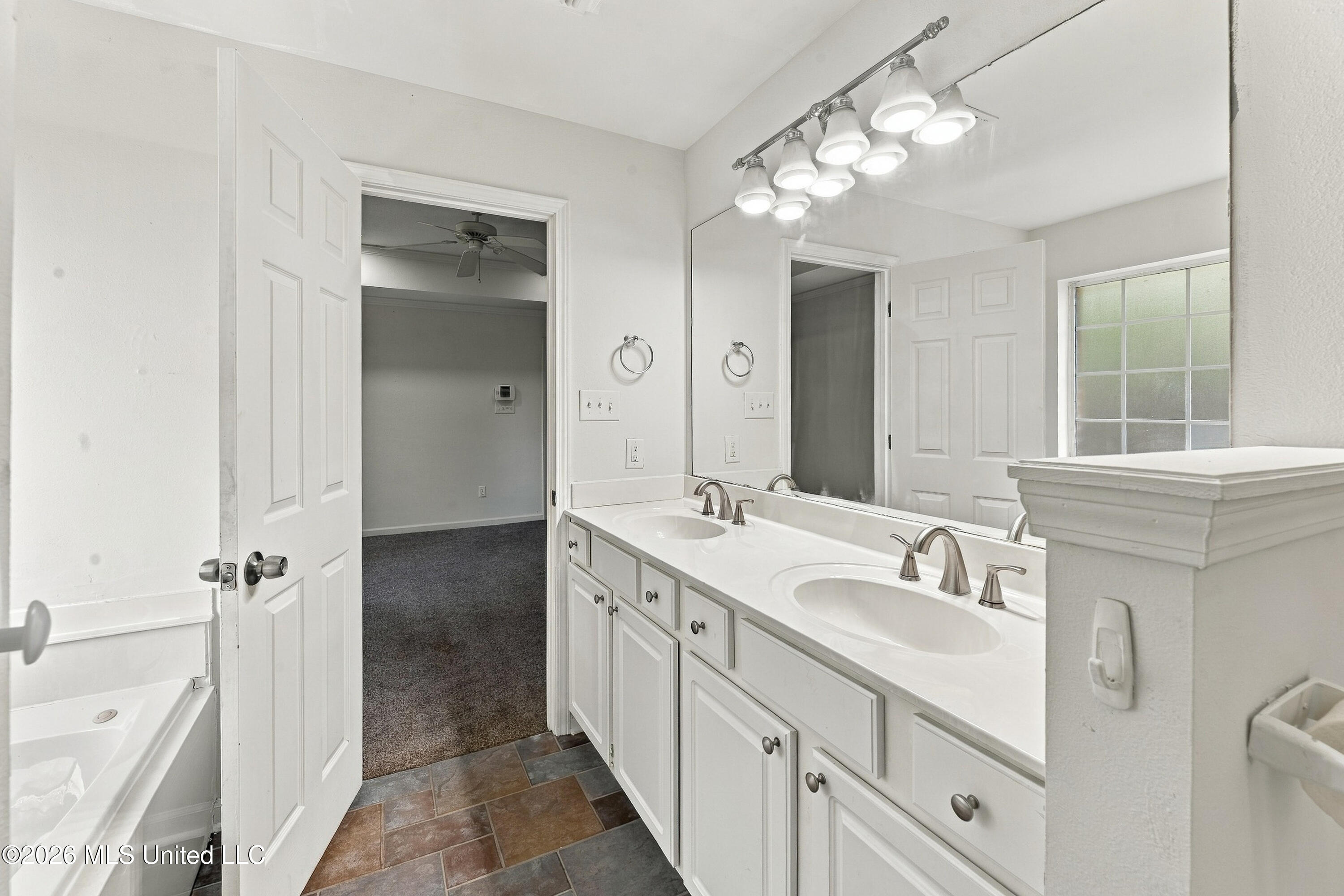 8316 Kaleki Court Property Photo 7