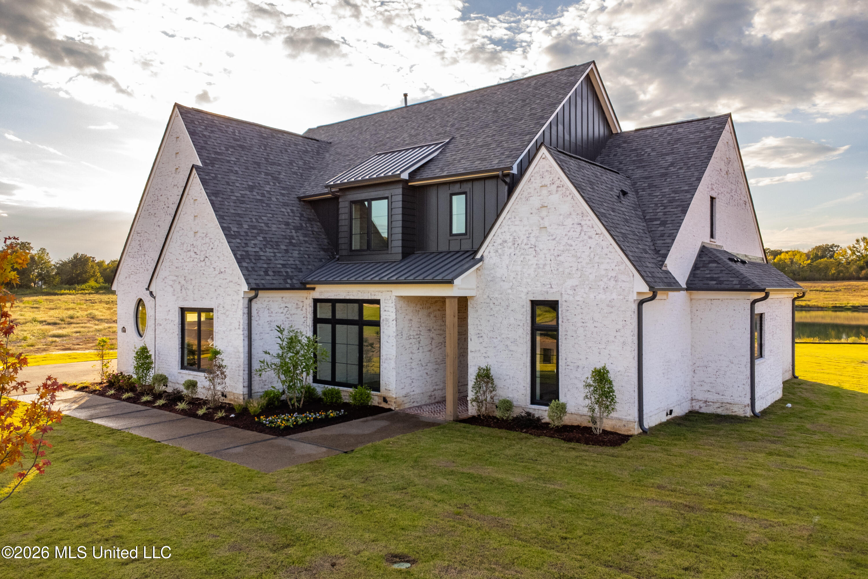277 Oakworth Drive Property Photo 2