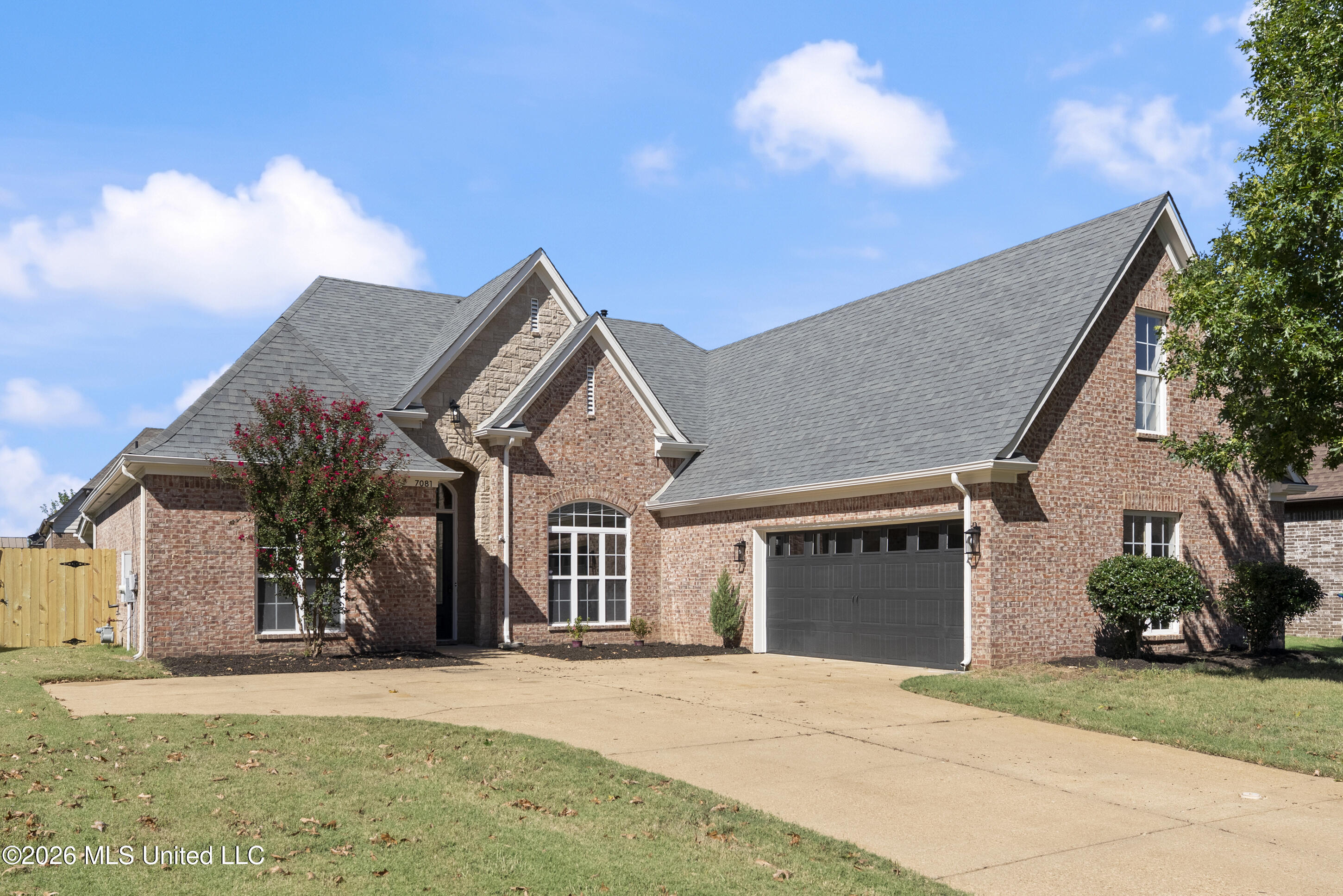 7081 Windswept Lane Property Photo 2