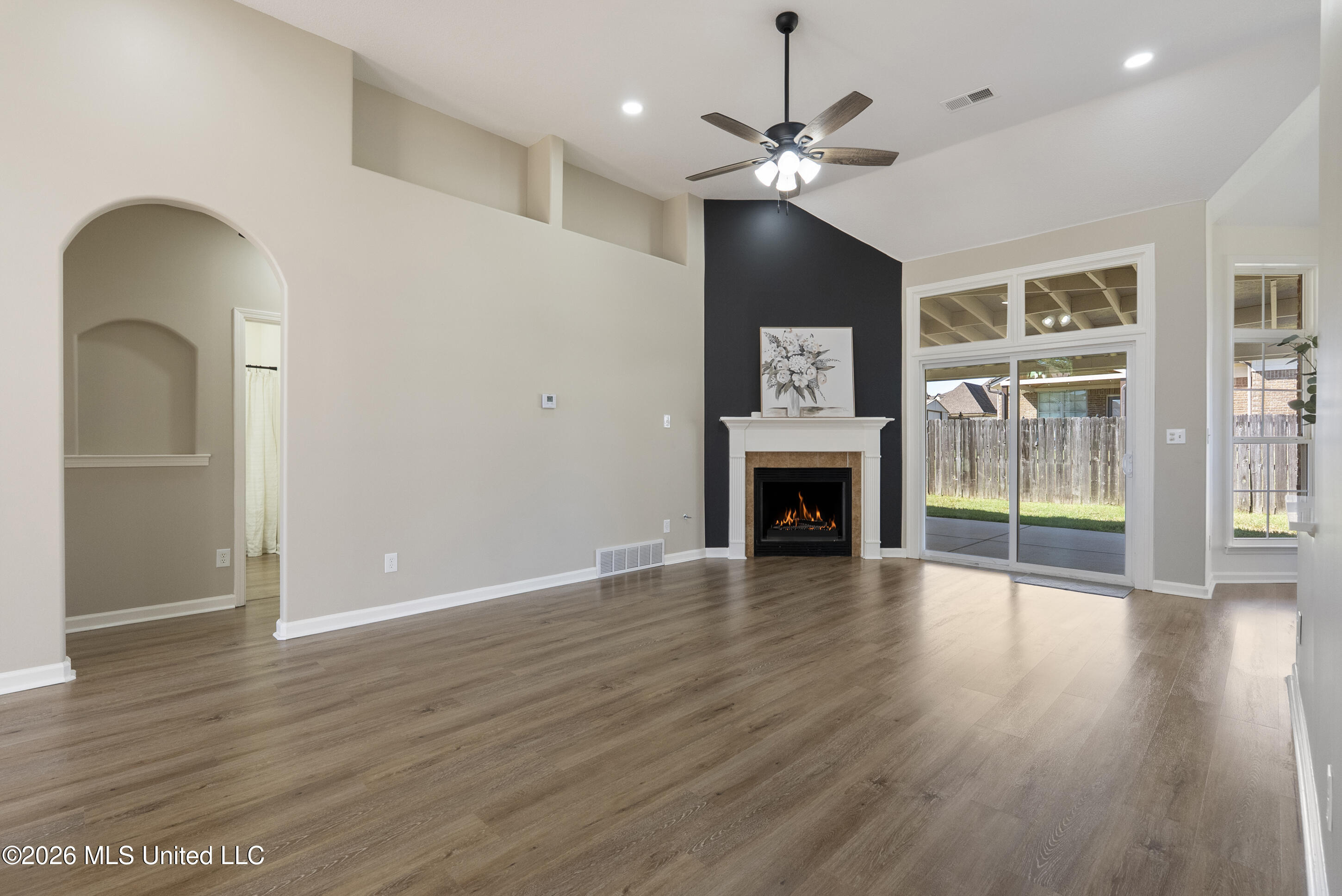 7081 Windswept Lane Property Photo 8