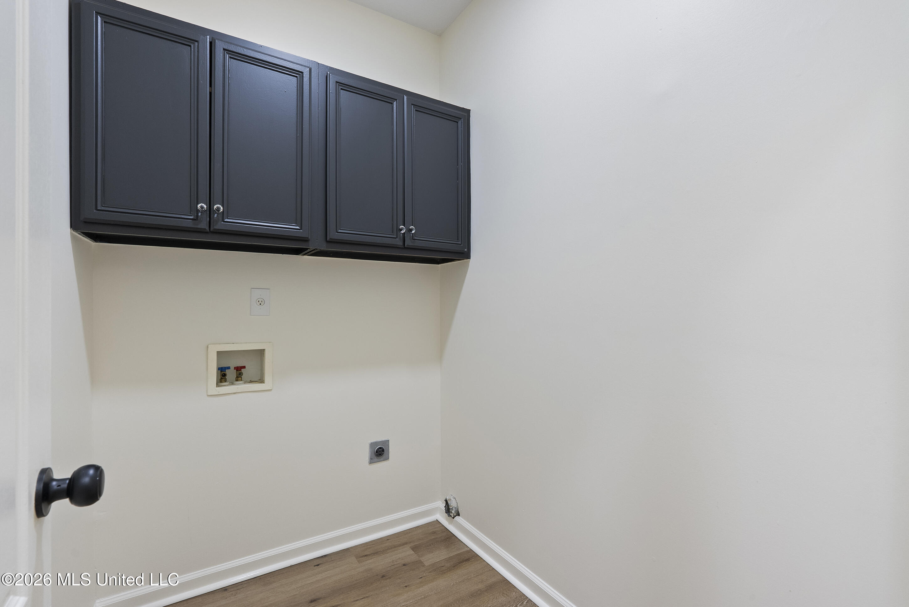 7081 Windswept Lane Property Photo 16