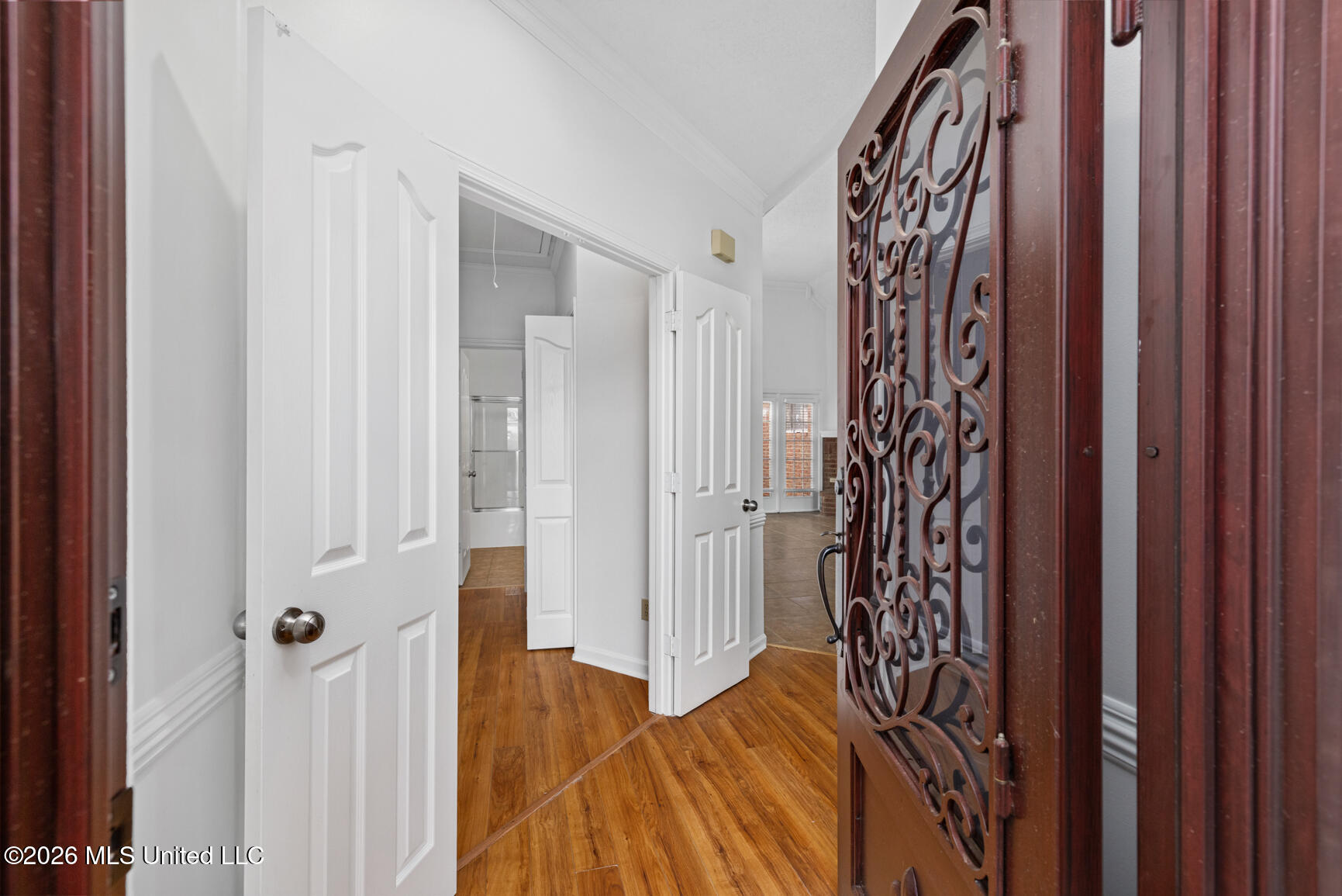 7204 Golden Oaks Loop Property Photo 6