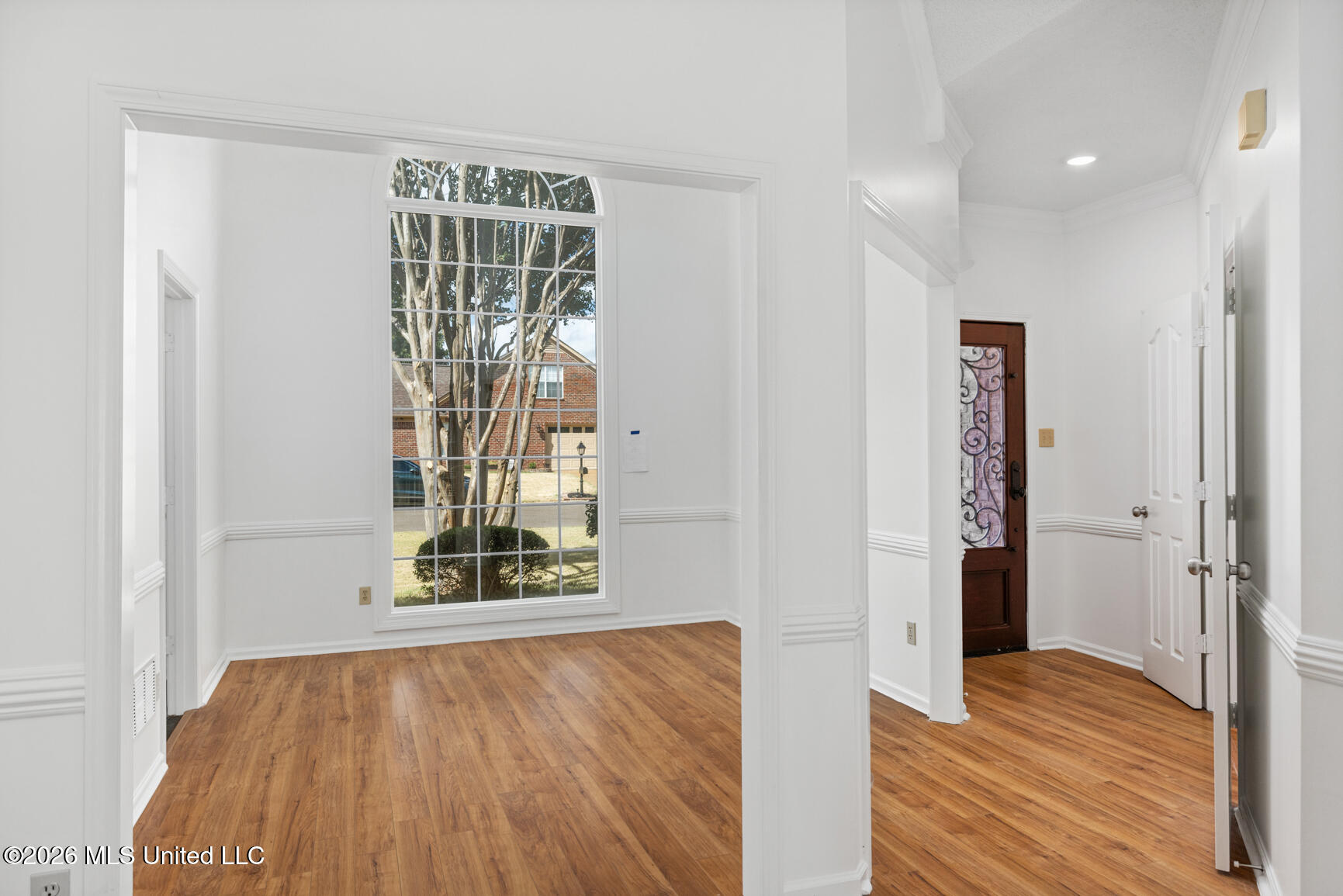 7204 Golden Oaks Loop Property Photo 8
