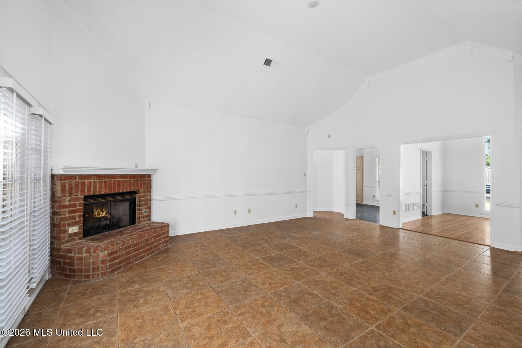 7204 Golden Oaks Loop Property Photo 12