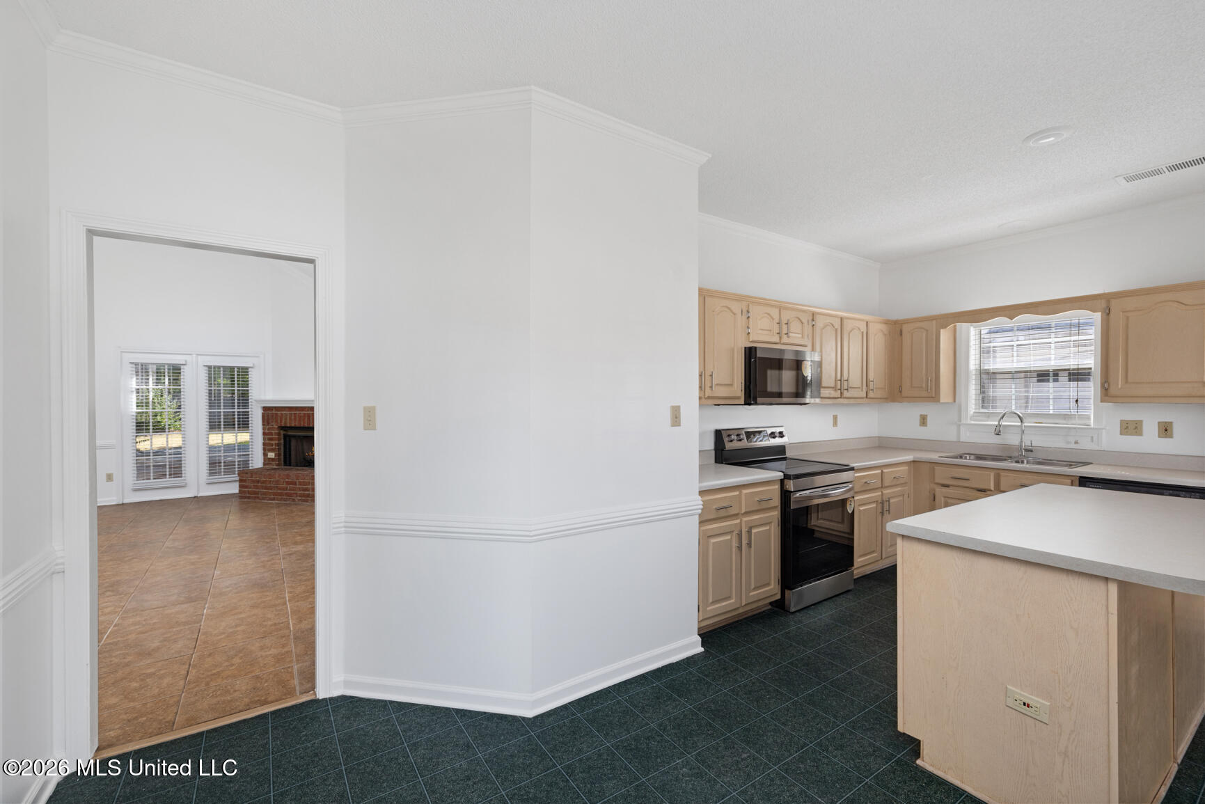 7204 Golden Oaks Loop Property Photo 14