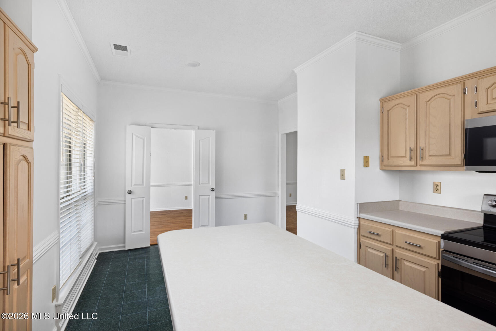 7204 Golden Oaks Loop Property Photo 17