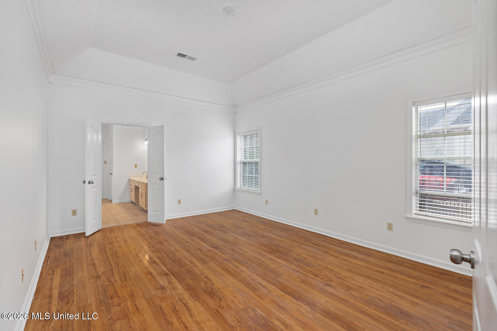 7204 Golden Oaks Loop Property Photo 18